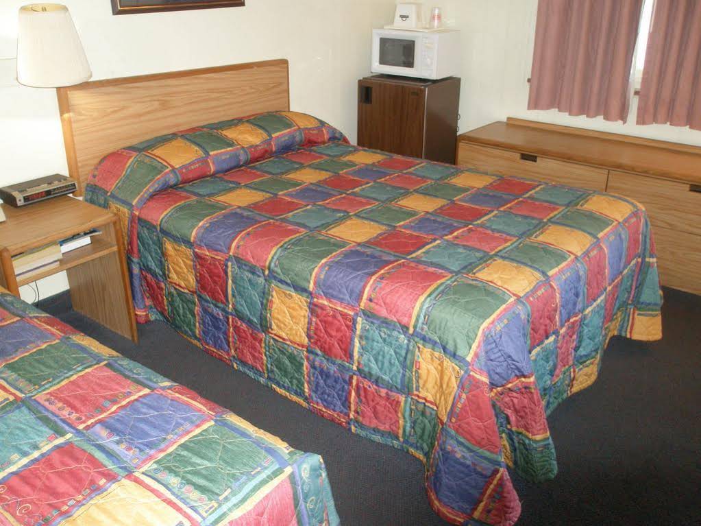 Budget Inn