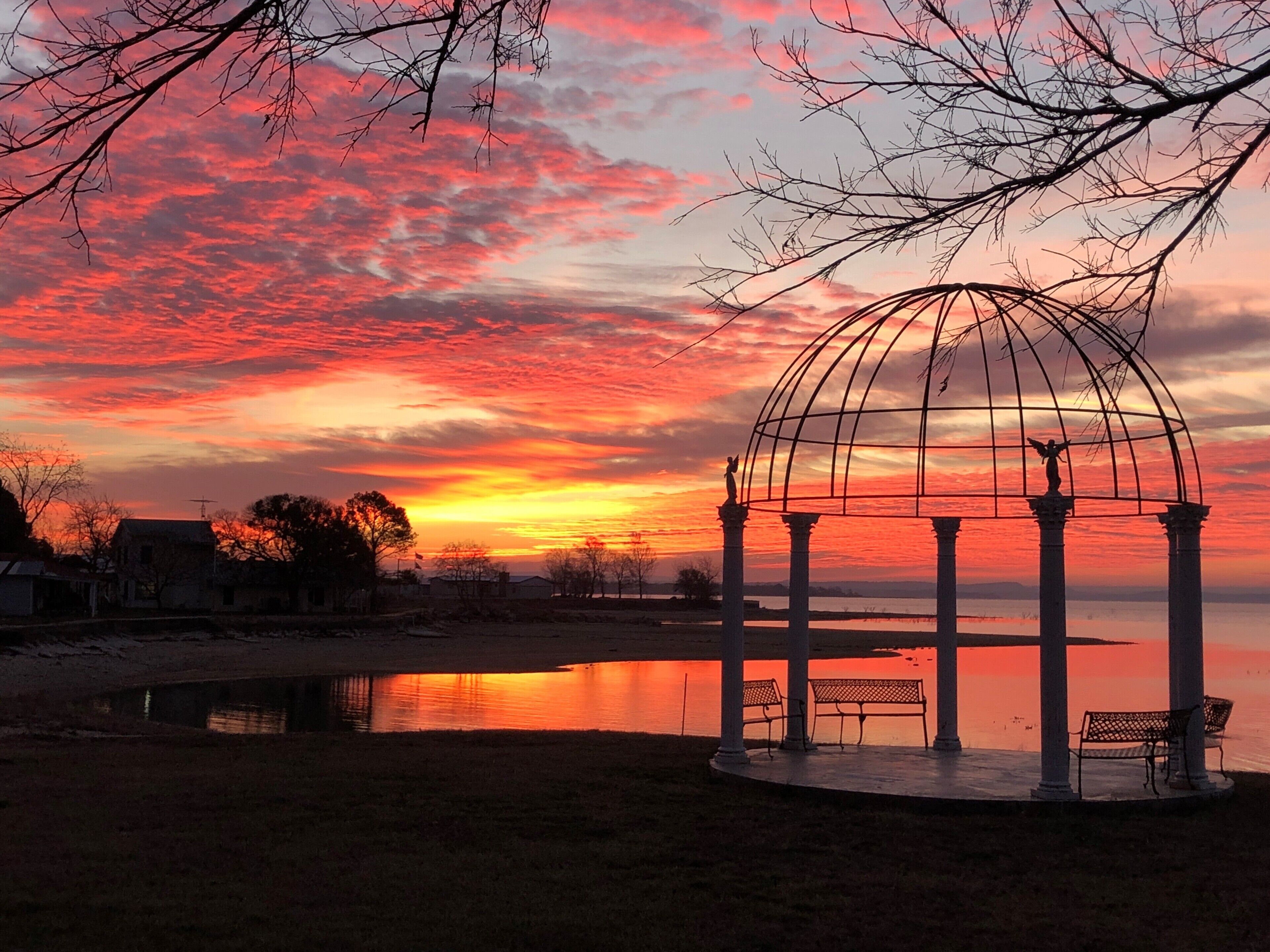 Oasis Lake Buchanan