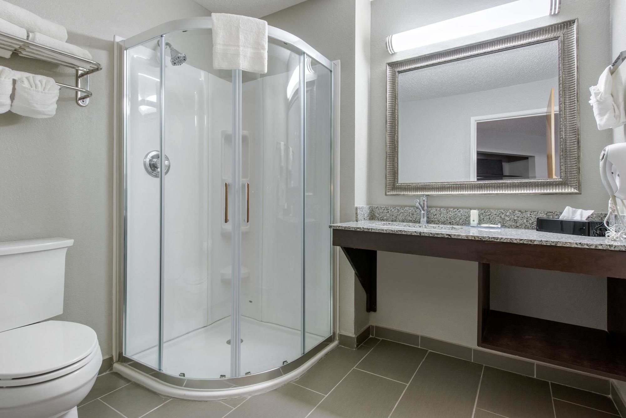 Quality Inn & Suites Brownsburg - Indianapolis West