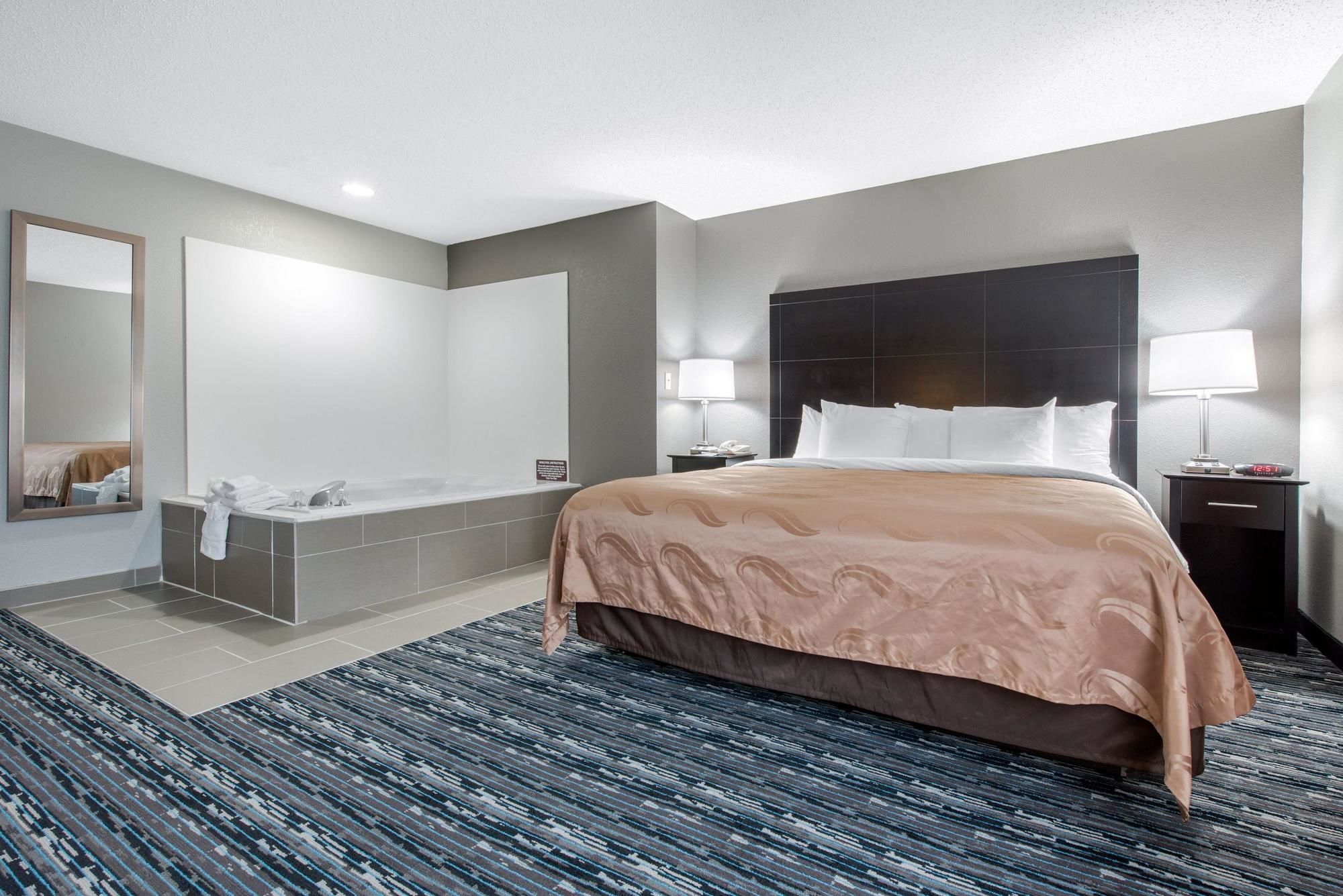 Quality Inn & Suites Brownsburg - Indianapolis West