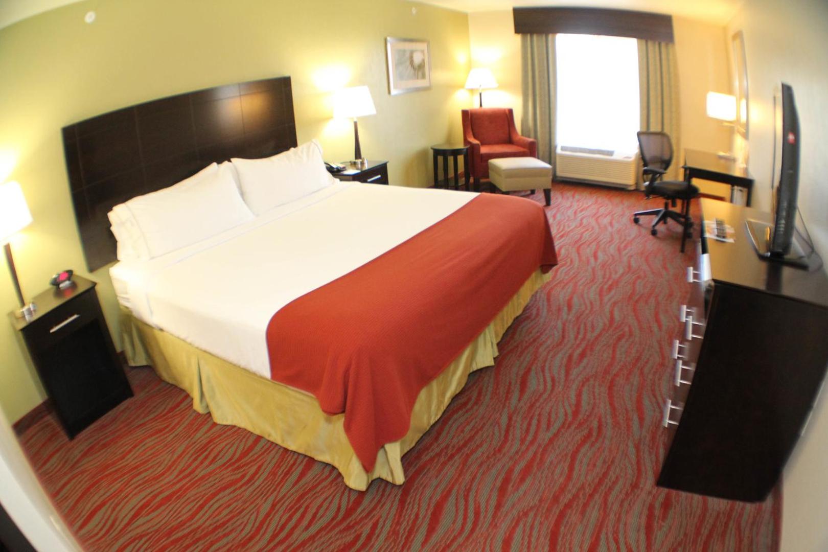 Holiday Inn Express Hotel & Suites Indianapolis North - Carmel