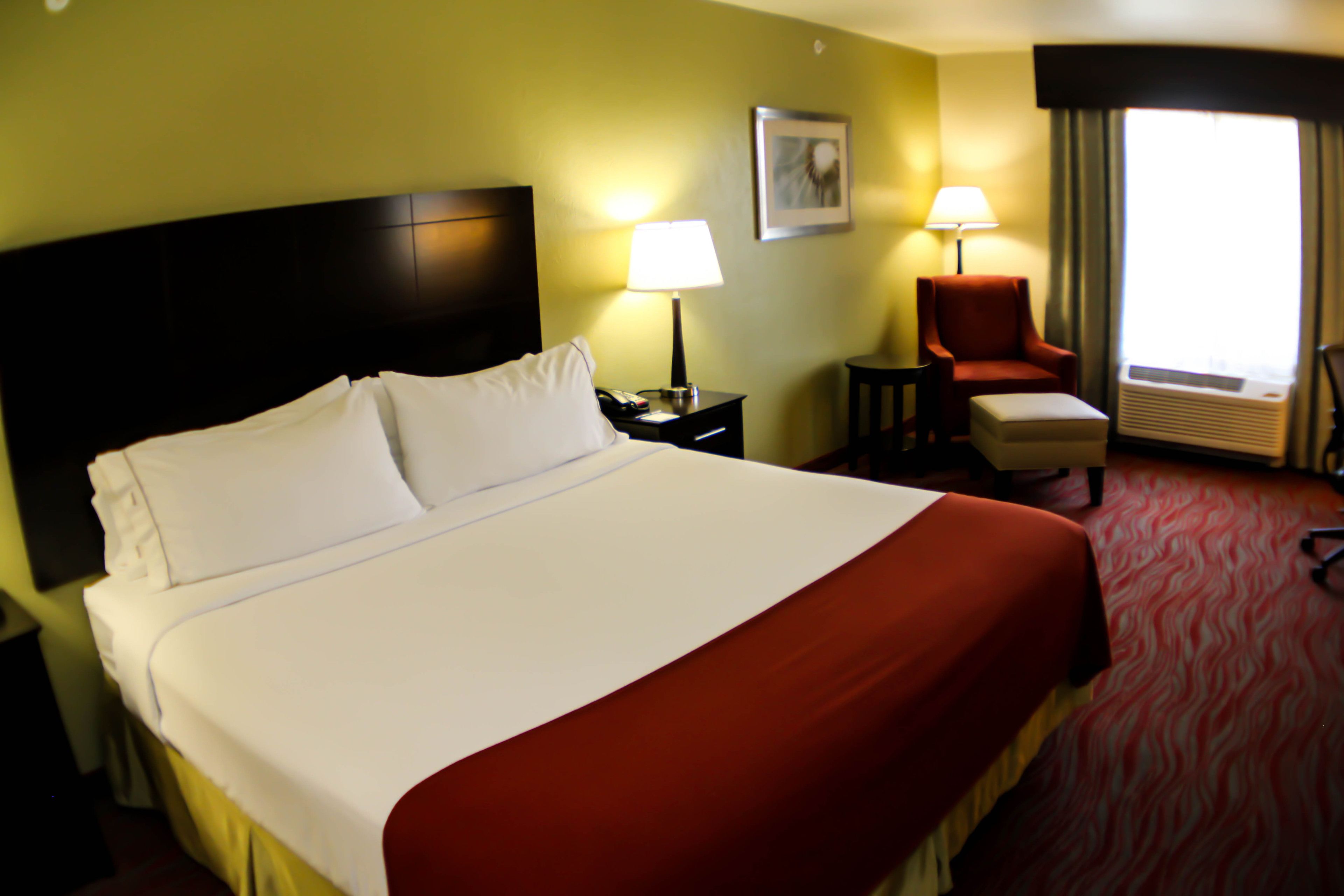 Holiday Inn Express Hotel & Suites Indianapolis North - Carmel