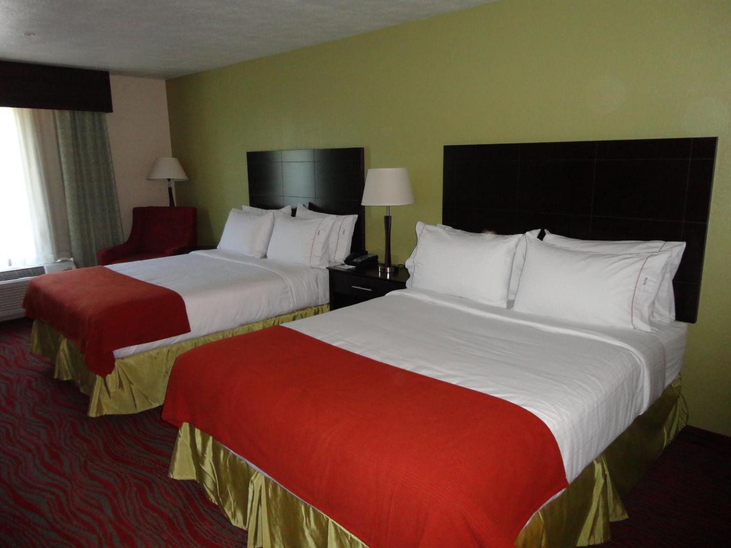 Holiday Inn Express Hotel & Suites Indianapolis North - Carmel