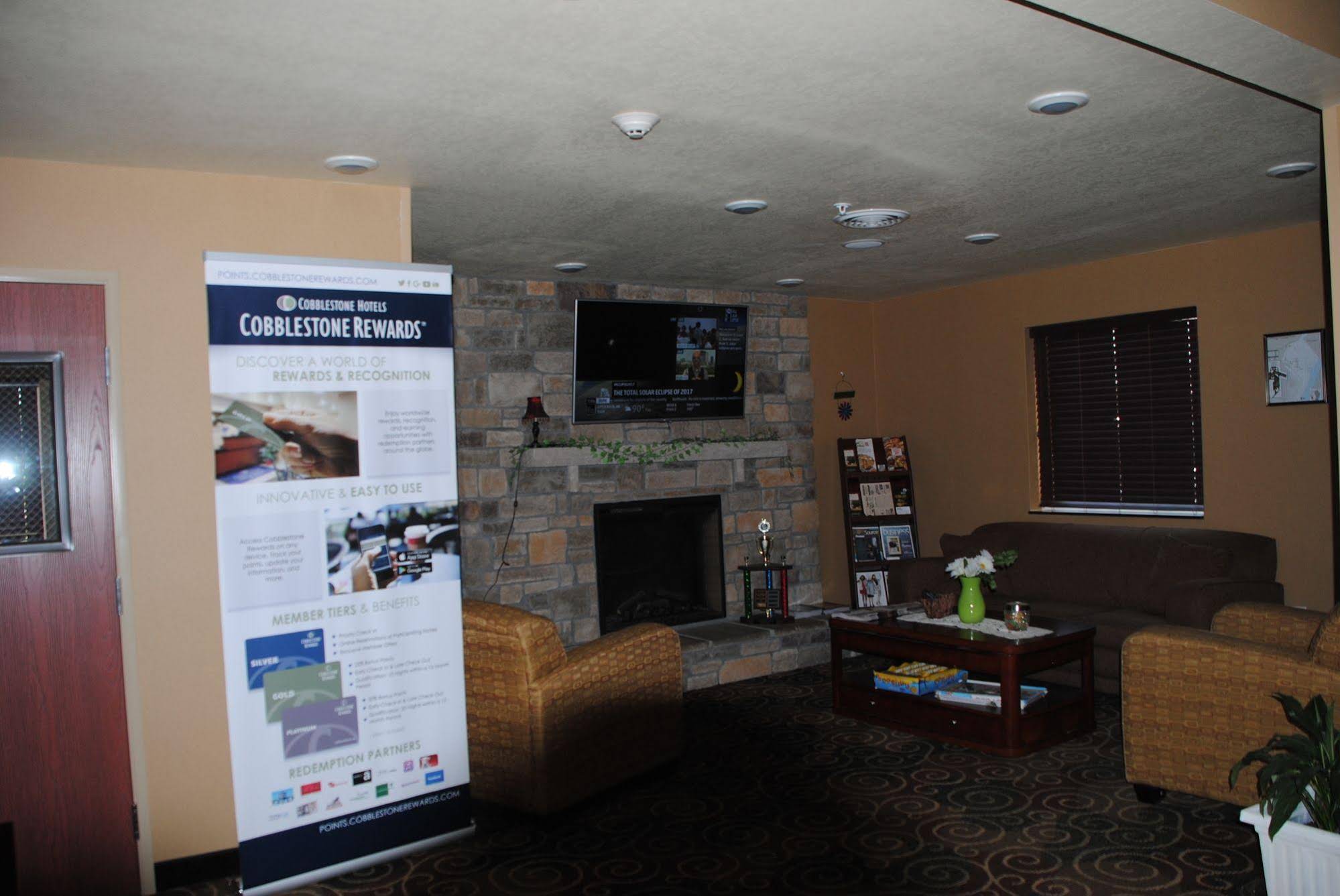 Cobblestone Hotel & Suites - Charlestown
