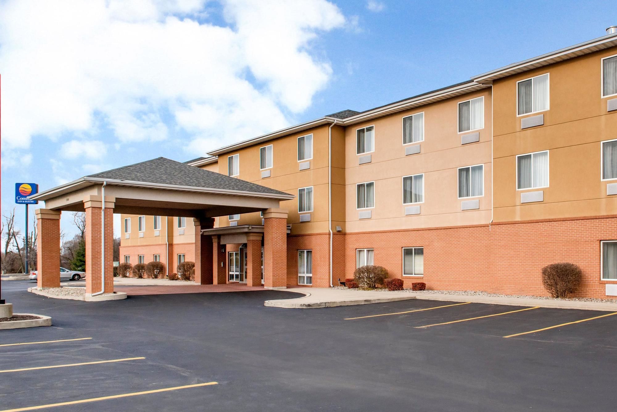 Comfort Inn & Suites Porter Near Indiana Dunes