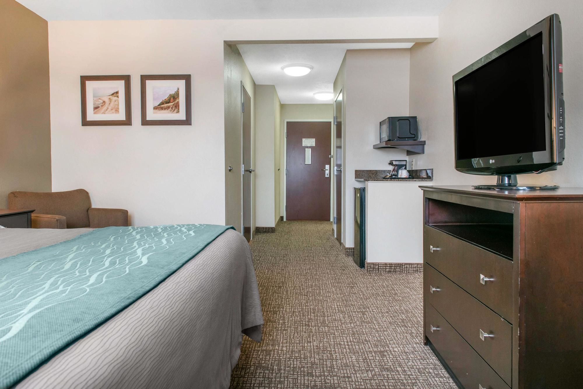 Comfort Inn & Suites Porter Near Indiana Dunes