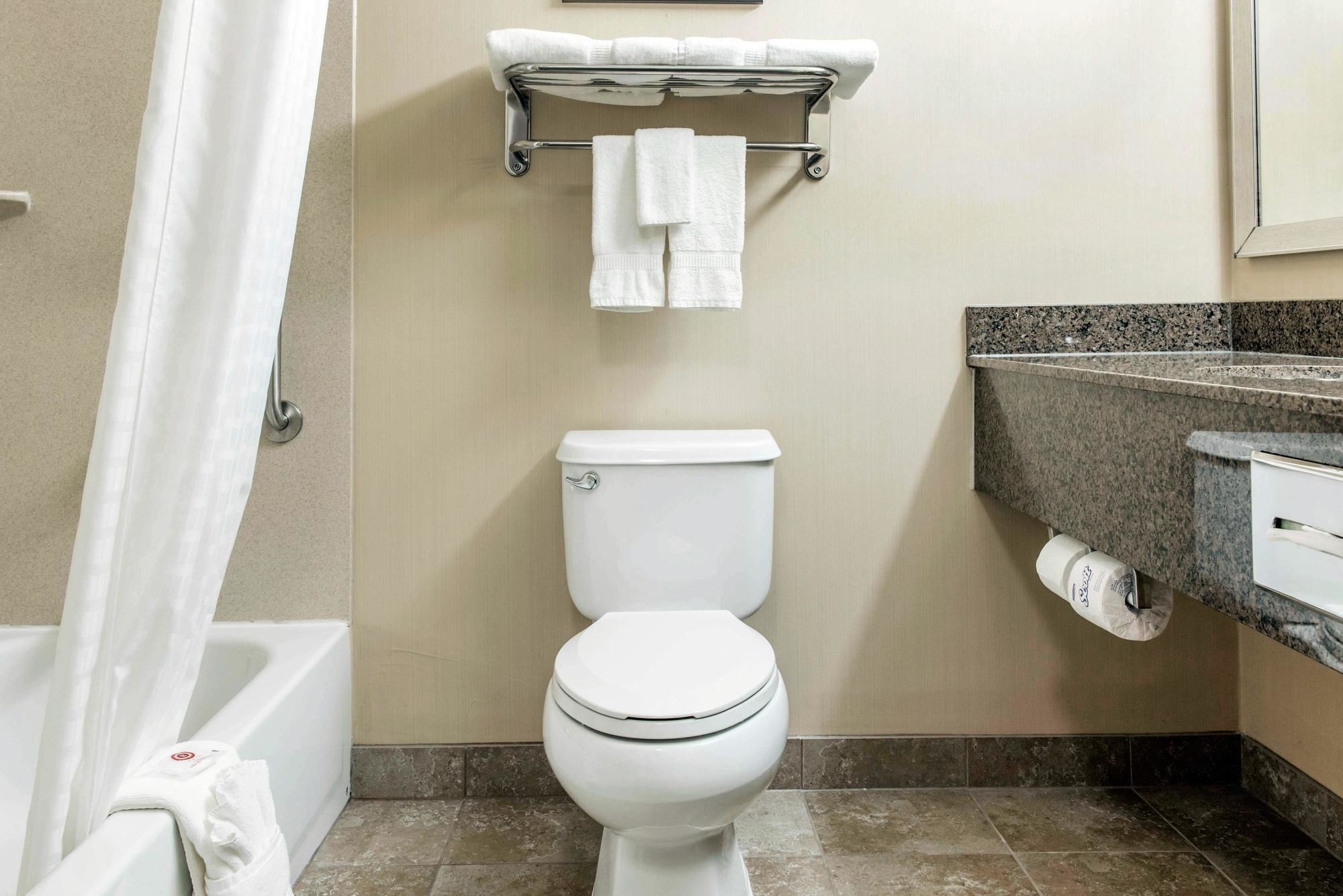 Comfort Inn & Suites Porter Near Indiana Dunes