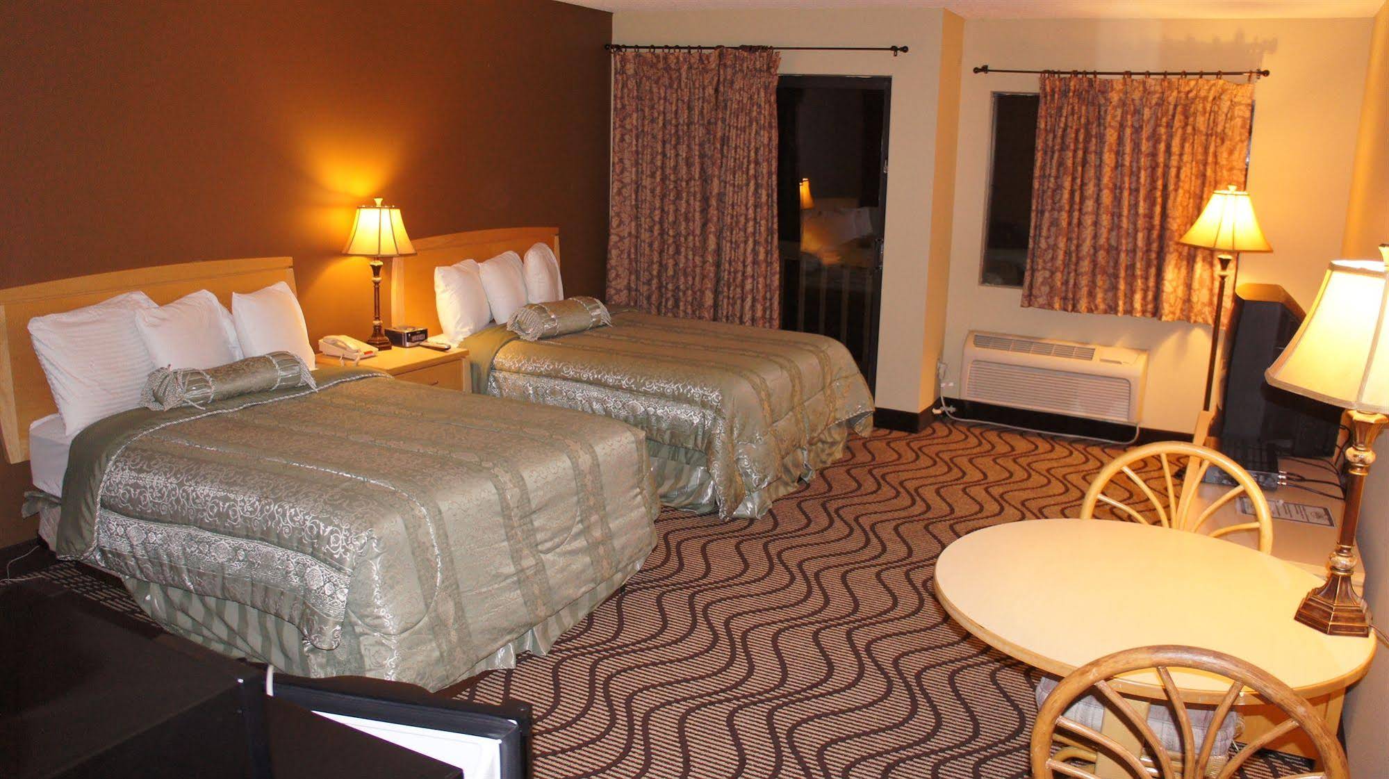 WaterBird Lakeside Inn