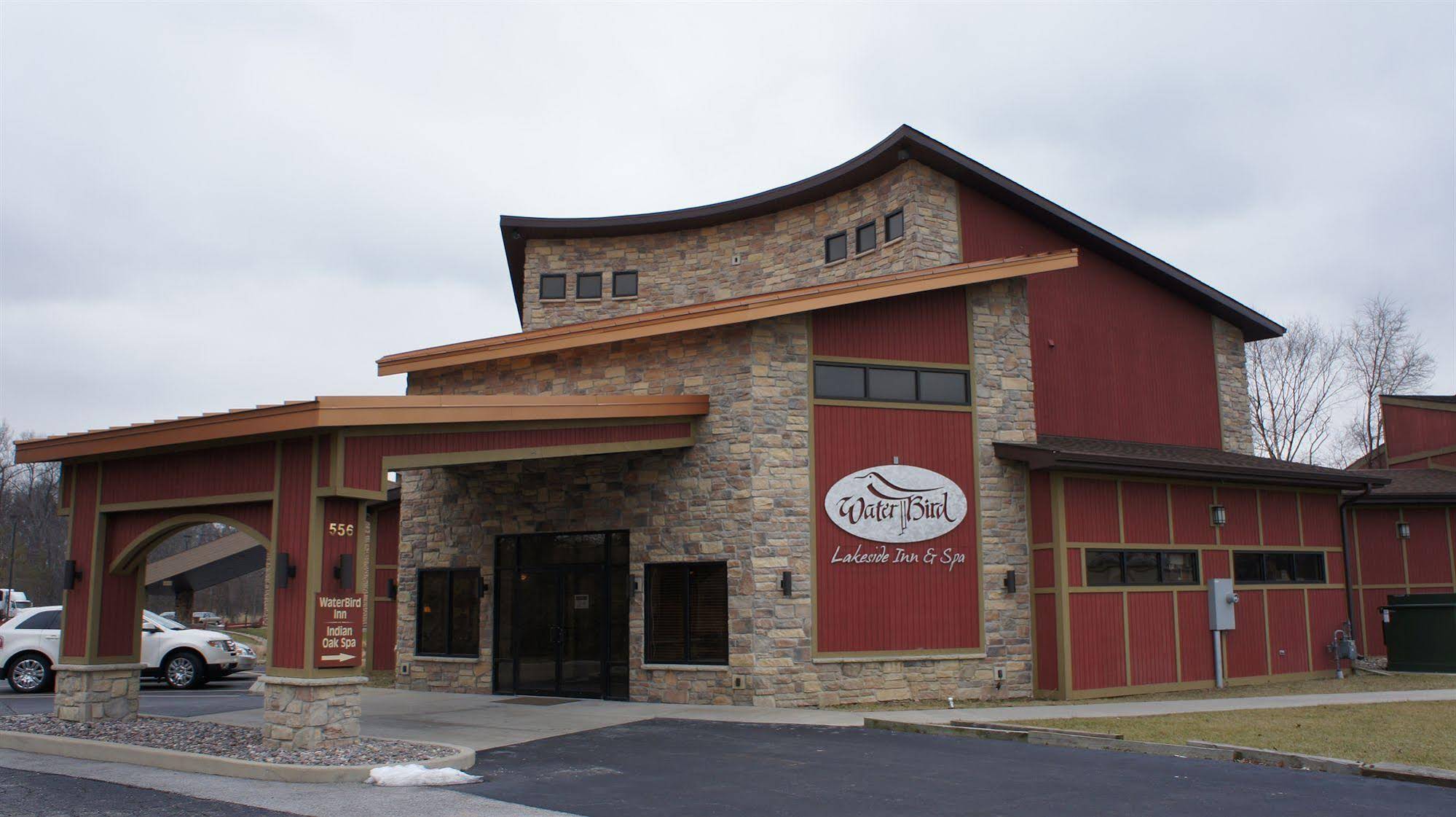 WaterBird Lakeside Inn