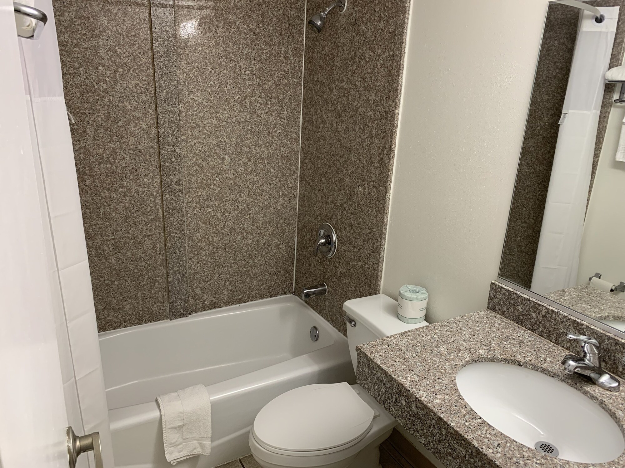 Days Inn by Wyndham Columbus IN