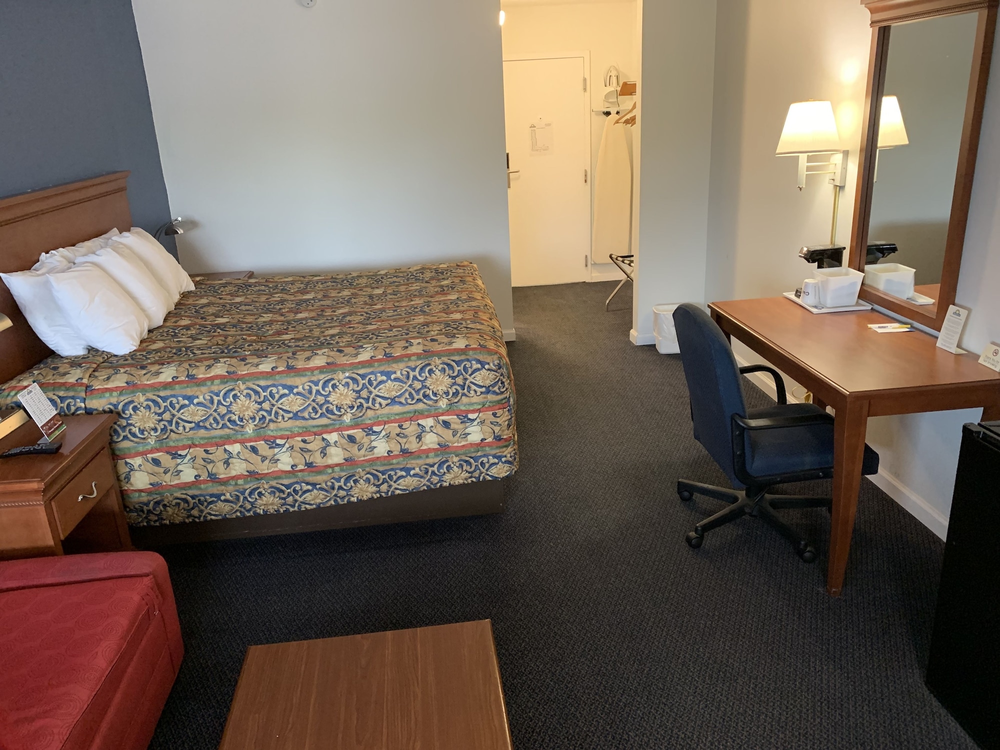 Days Inn by Wyndham Columbus IN