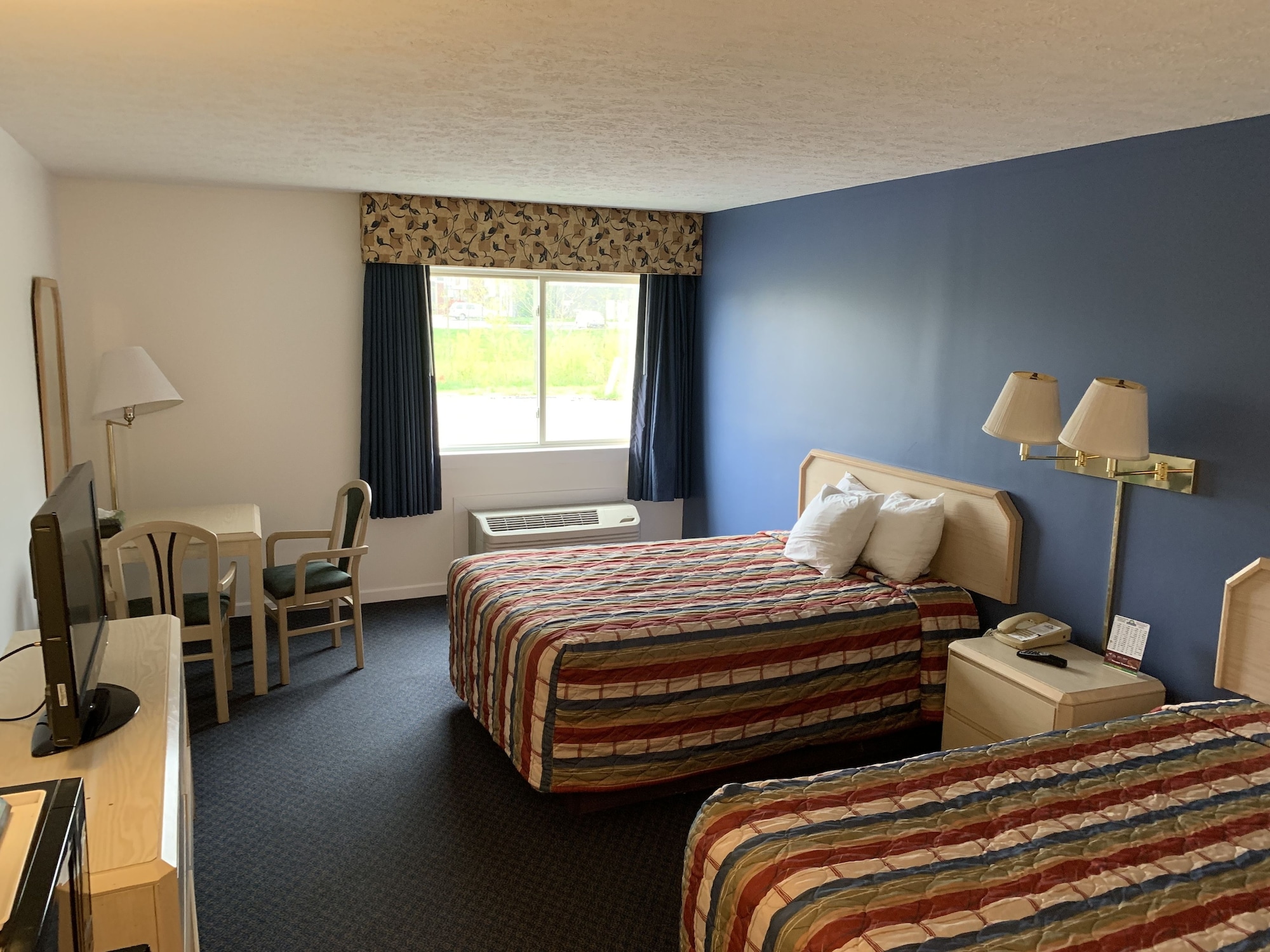 Days Inn by Wyndham Columbus IN