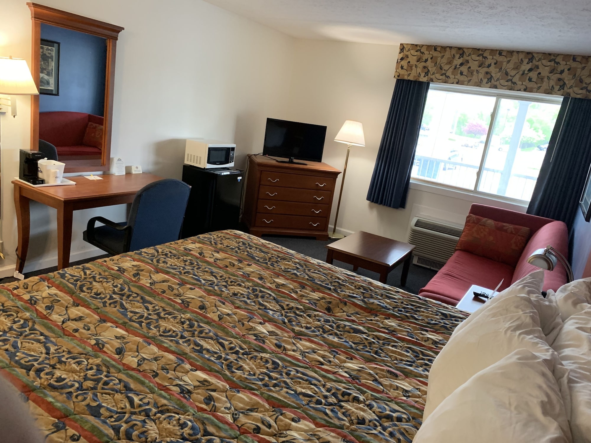 Days Inn by Wyndham Columbus IN
