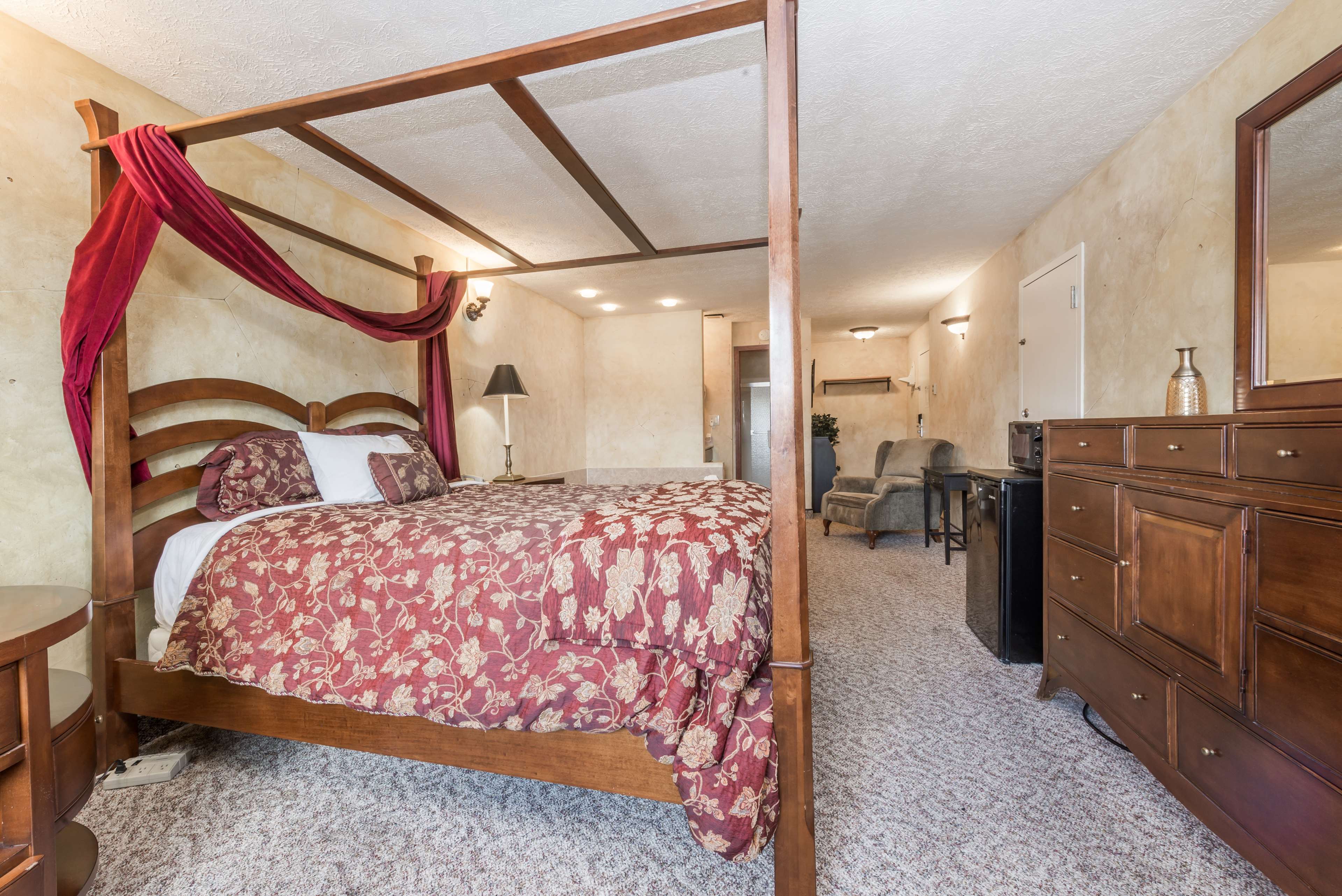 Days Inn by Wyndham Columbus IN