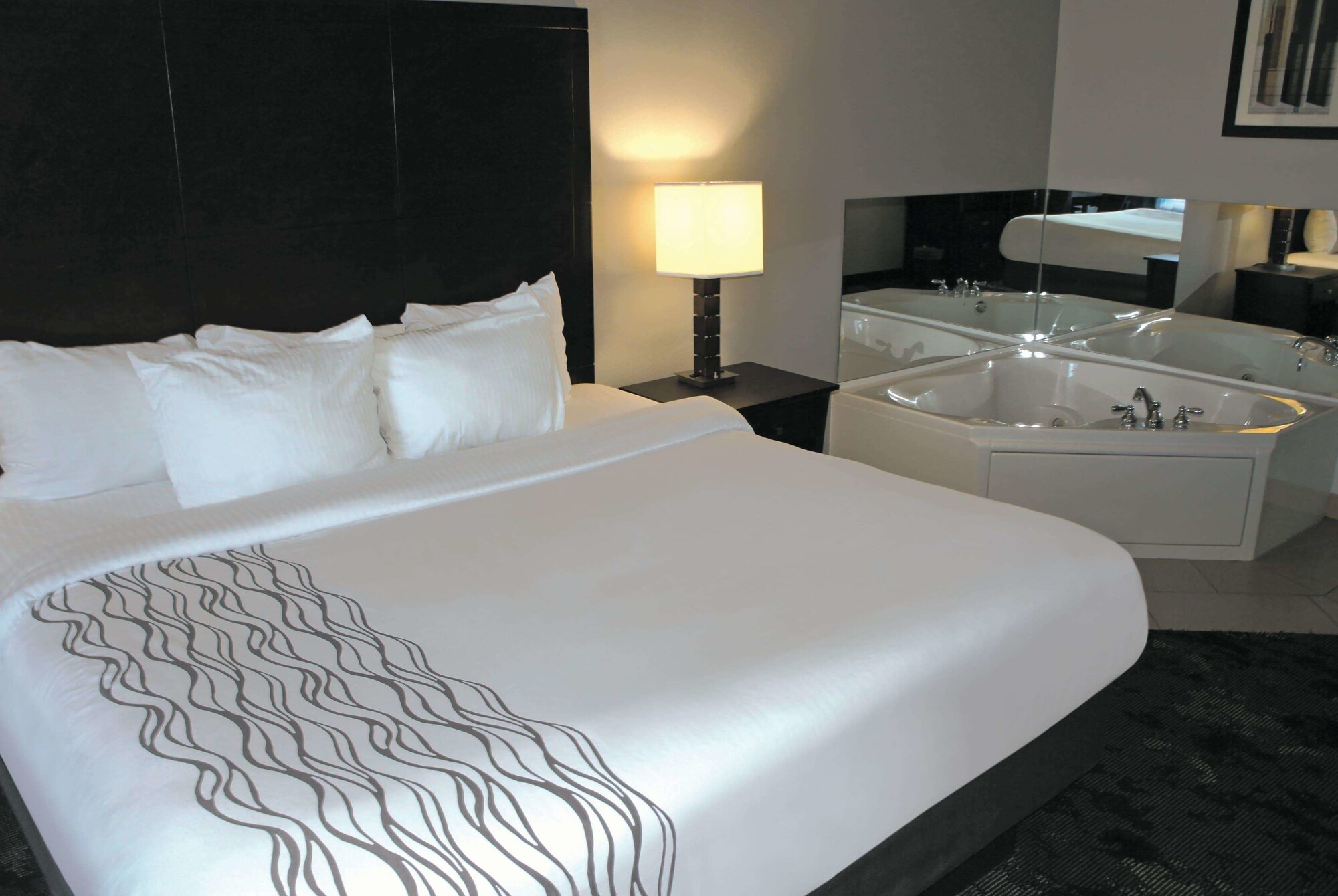 La Quinta Inn & Suites by Wyndham Columbus - Edinburgh