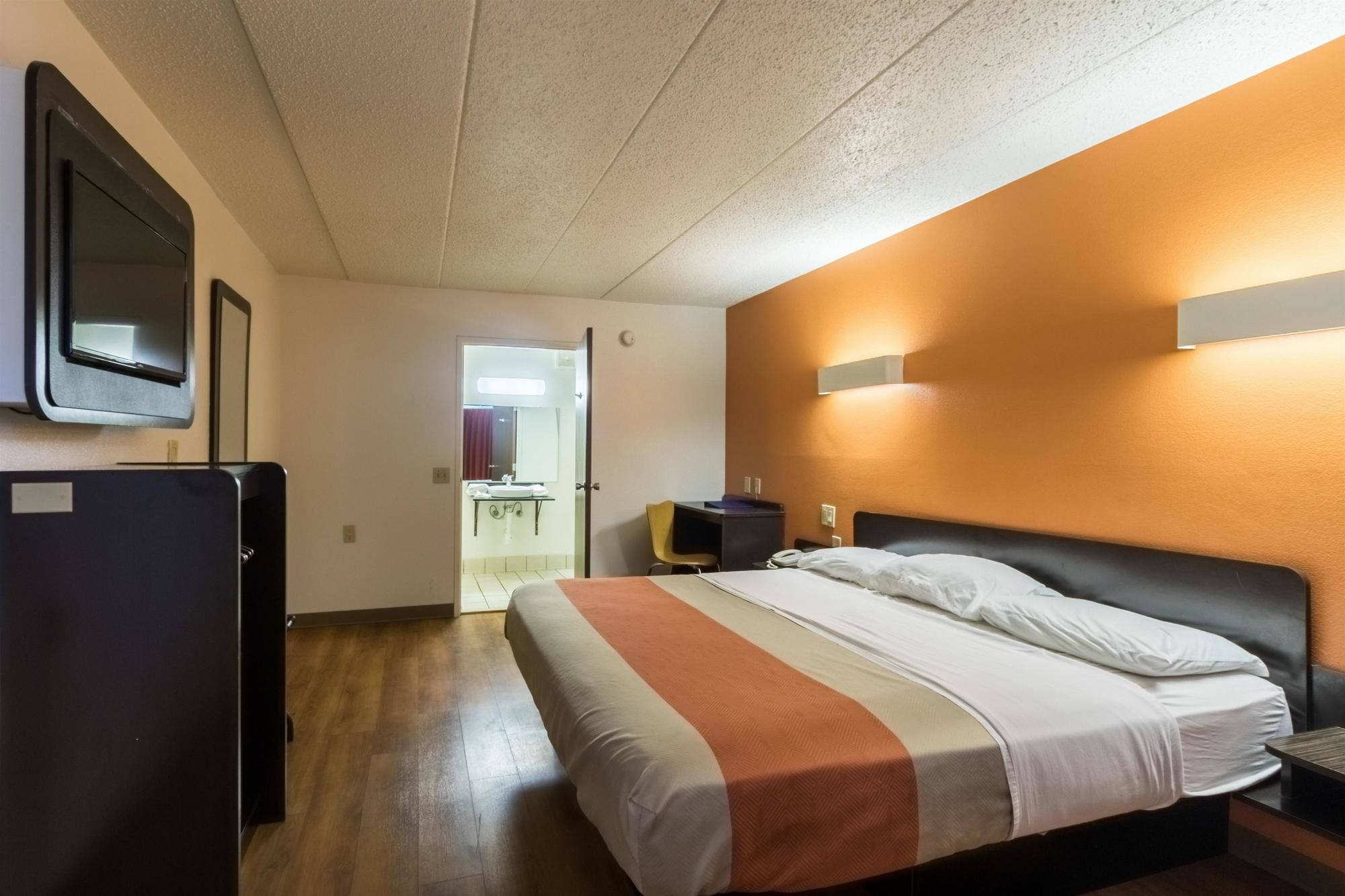 Motel 6 Crawfordsville