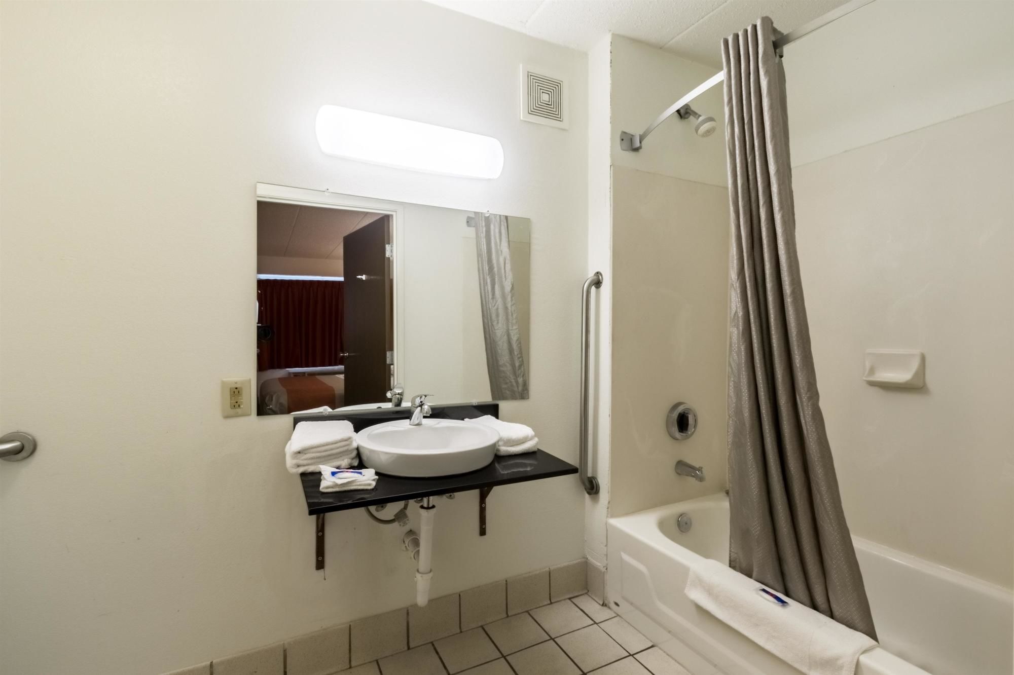 Motel 6 Crawfordsville