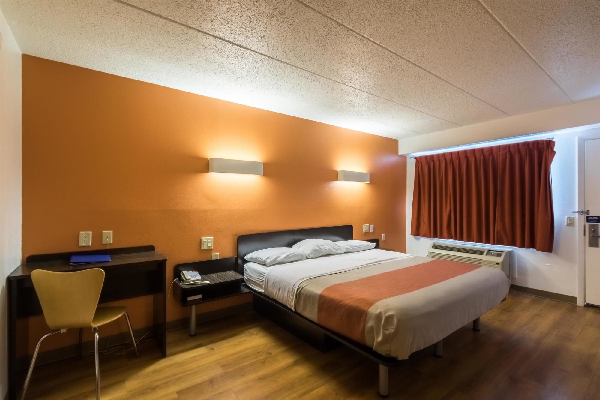 Motel 6 Crawfordsville