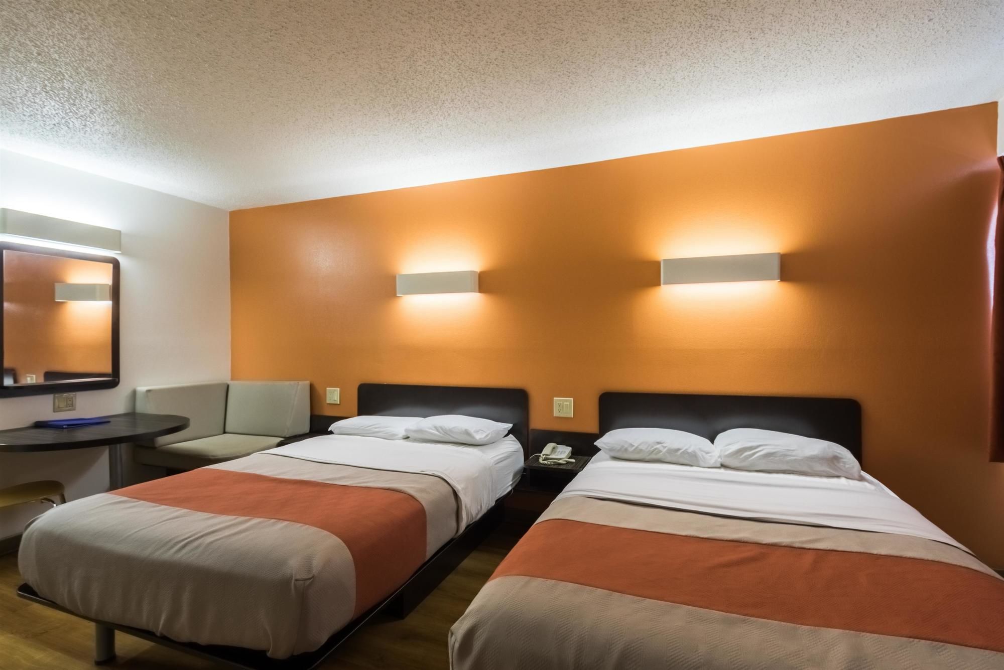 Motel 6 Crawfordsville