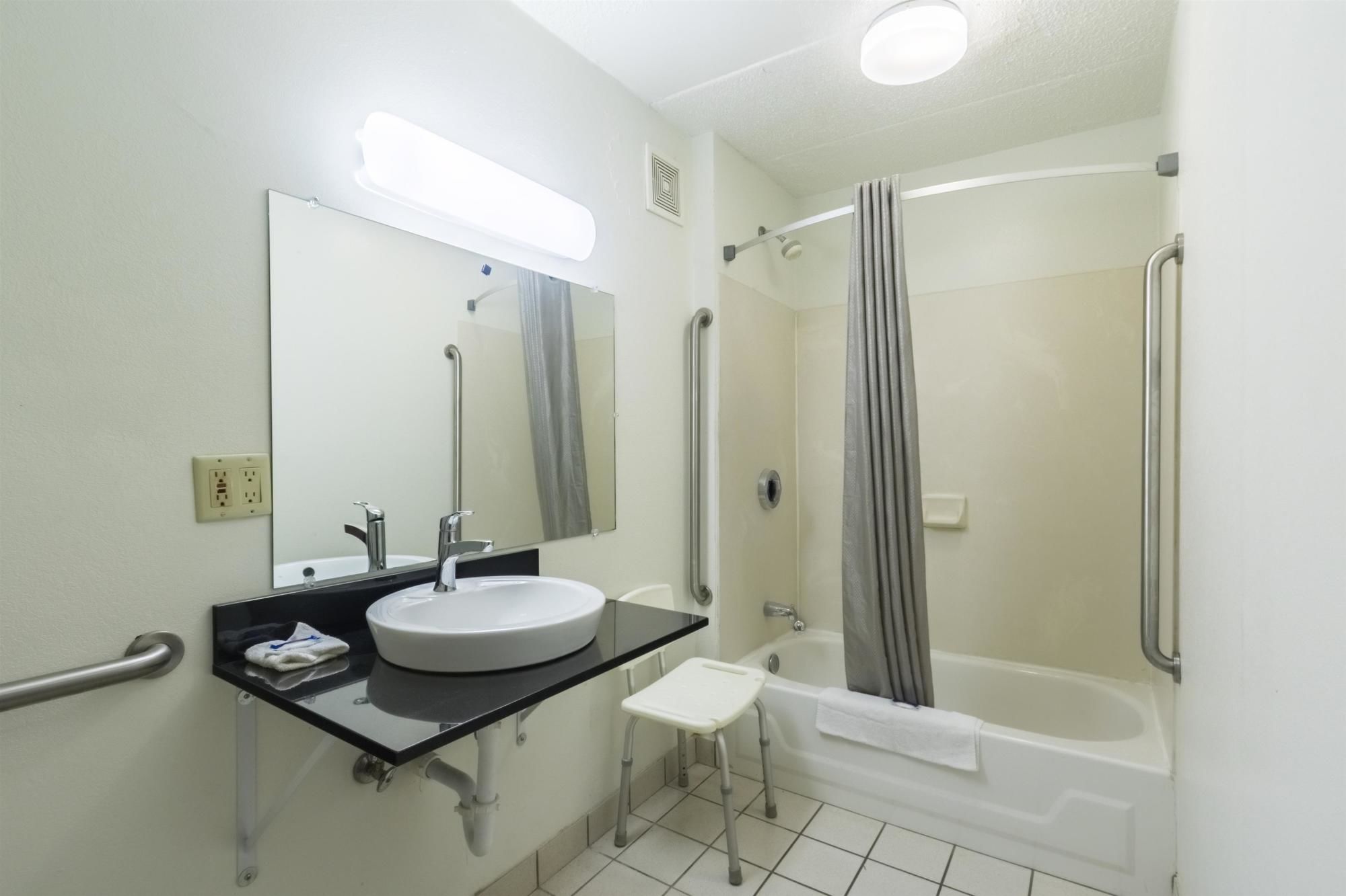 Motel 6 Crawfordsville
