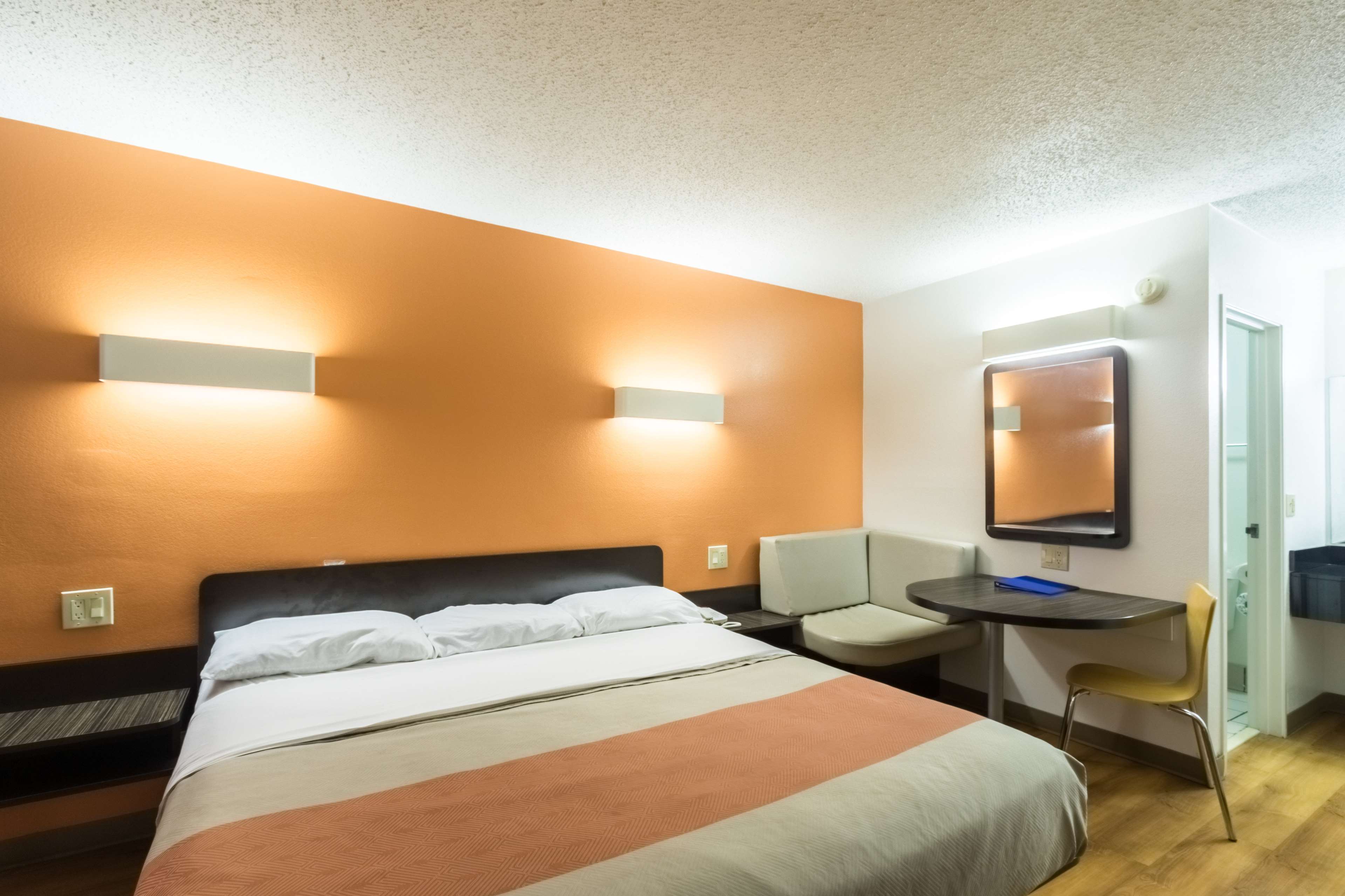 Motel 6 Crawfordsville
