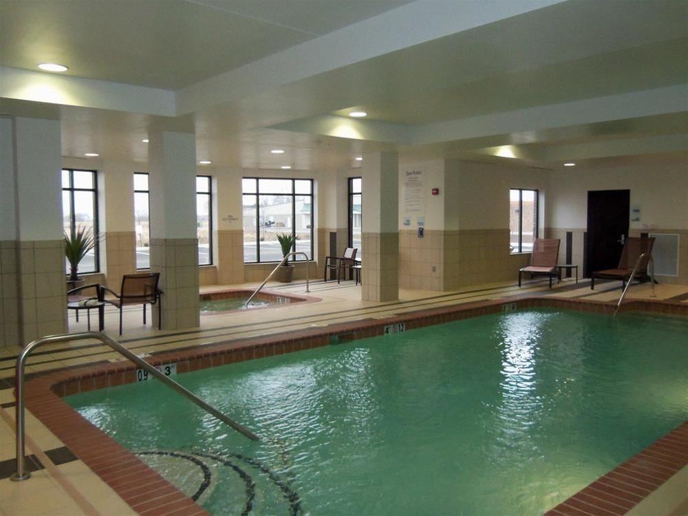 Holiday Inn Express & Suites Columbus Edinburgh
