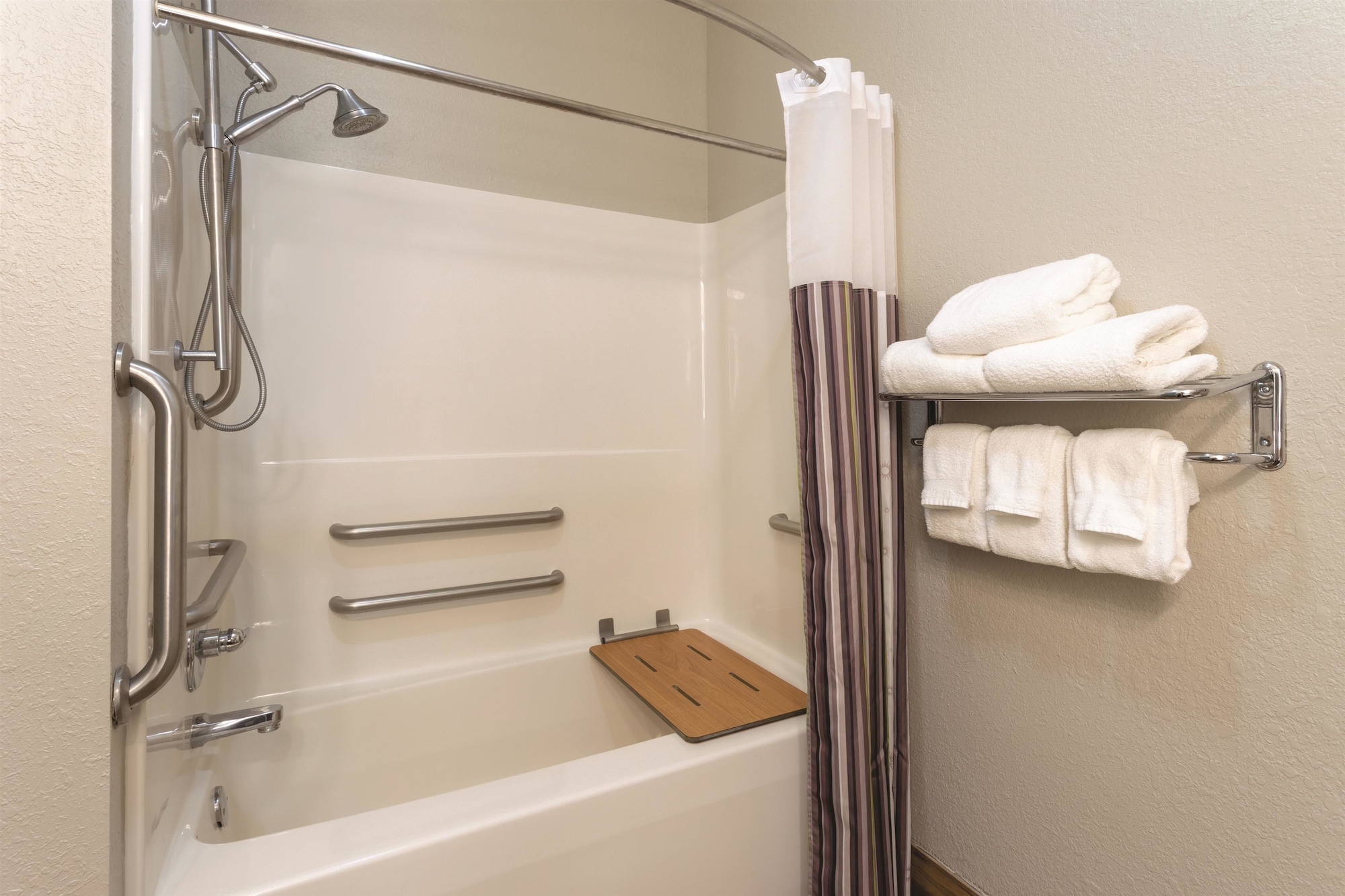 La Quinta Inn & Suites by Wyndham Elkhart