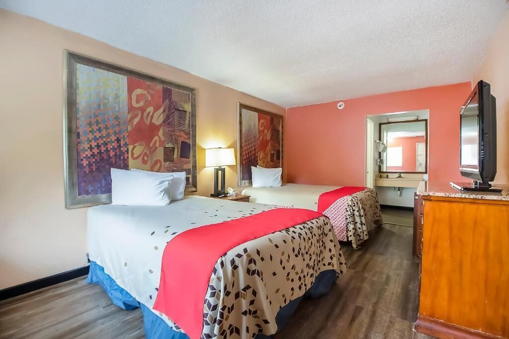 Hotel O Daylight Inn Elkhart I-90, IN
