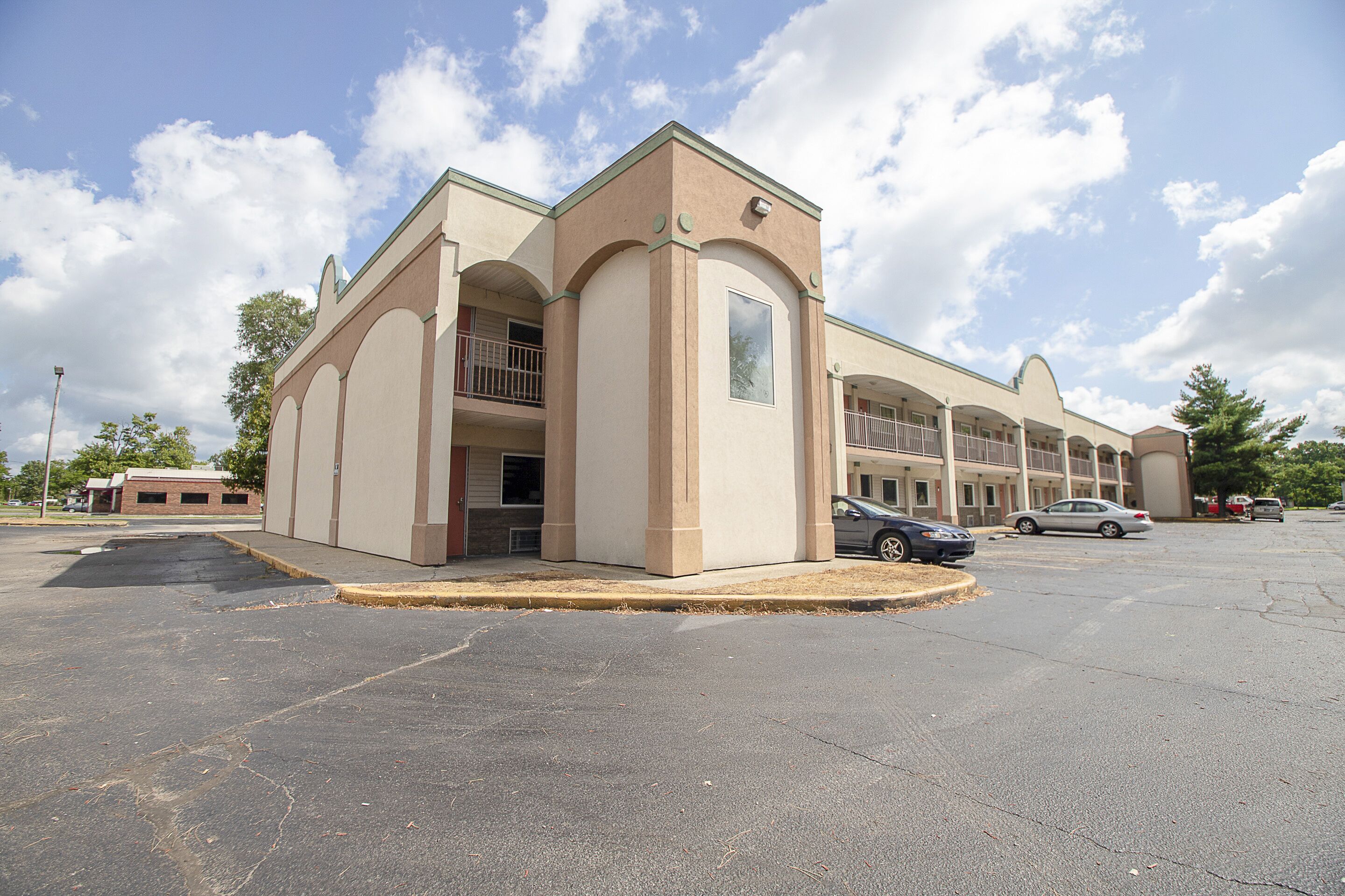 Hotel O Daylight Inn Elkhart I-90, IN