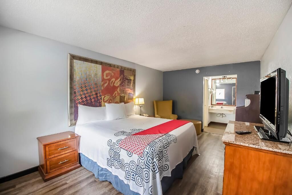 Hotel O Daylight Inn Elkhart I-90, IN