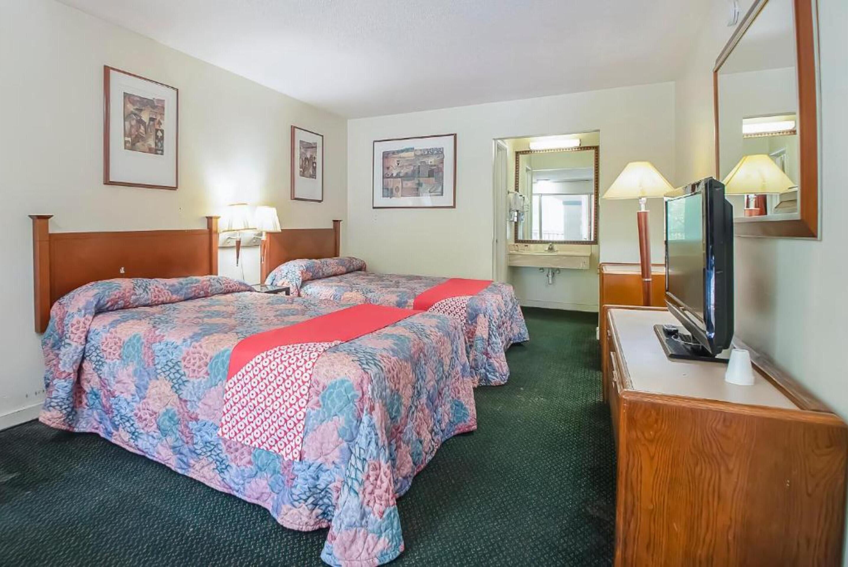 Hotel O Daylight Inn Elkhart I-90, IN