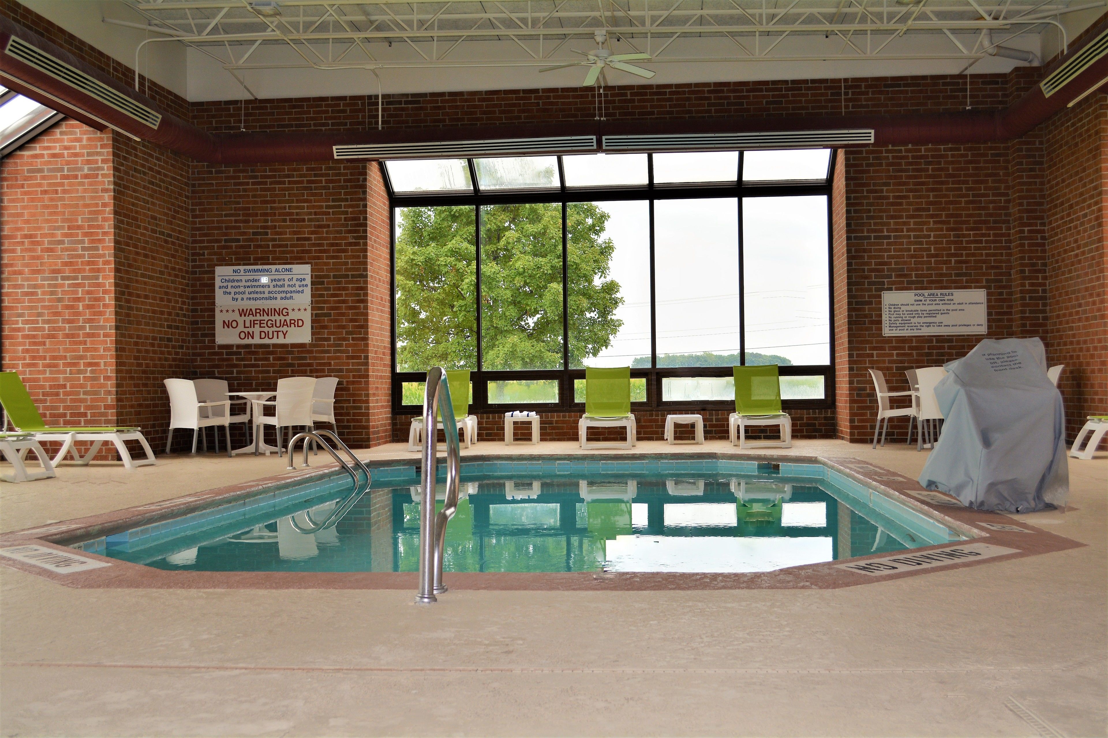 Comfort Inn & Suites Evansville Airport