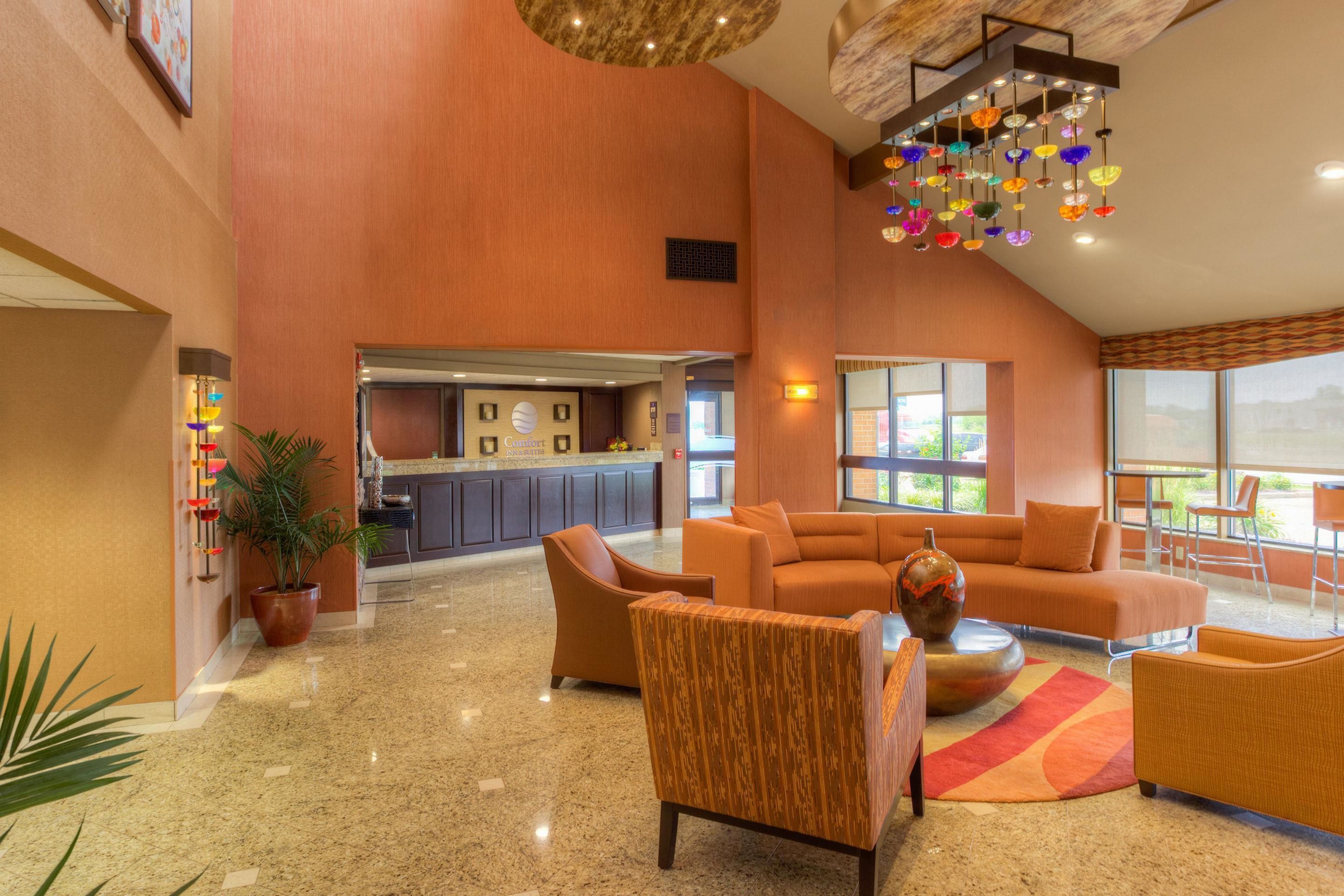 Comfort Inn & Suites Evansville Airport