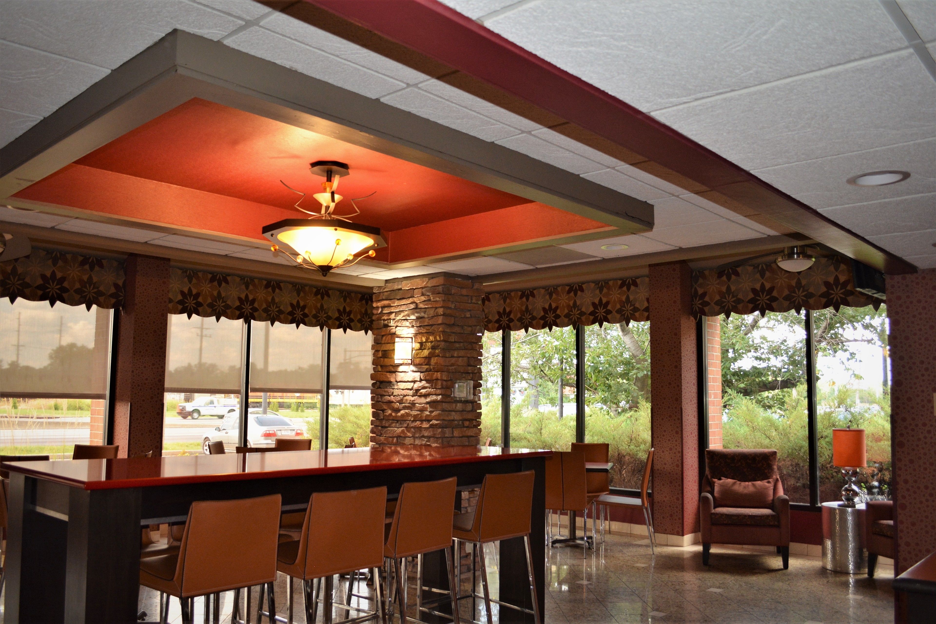 Comfort Inn & Suites Evansville Airport