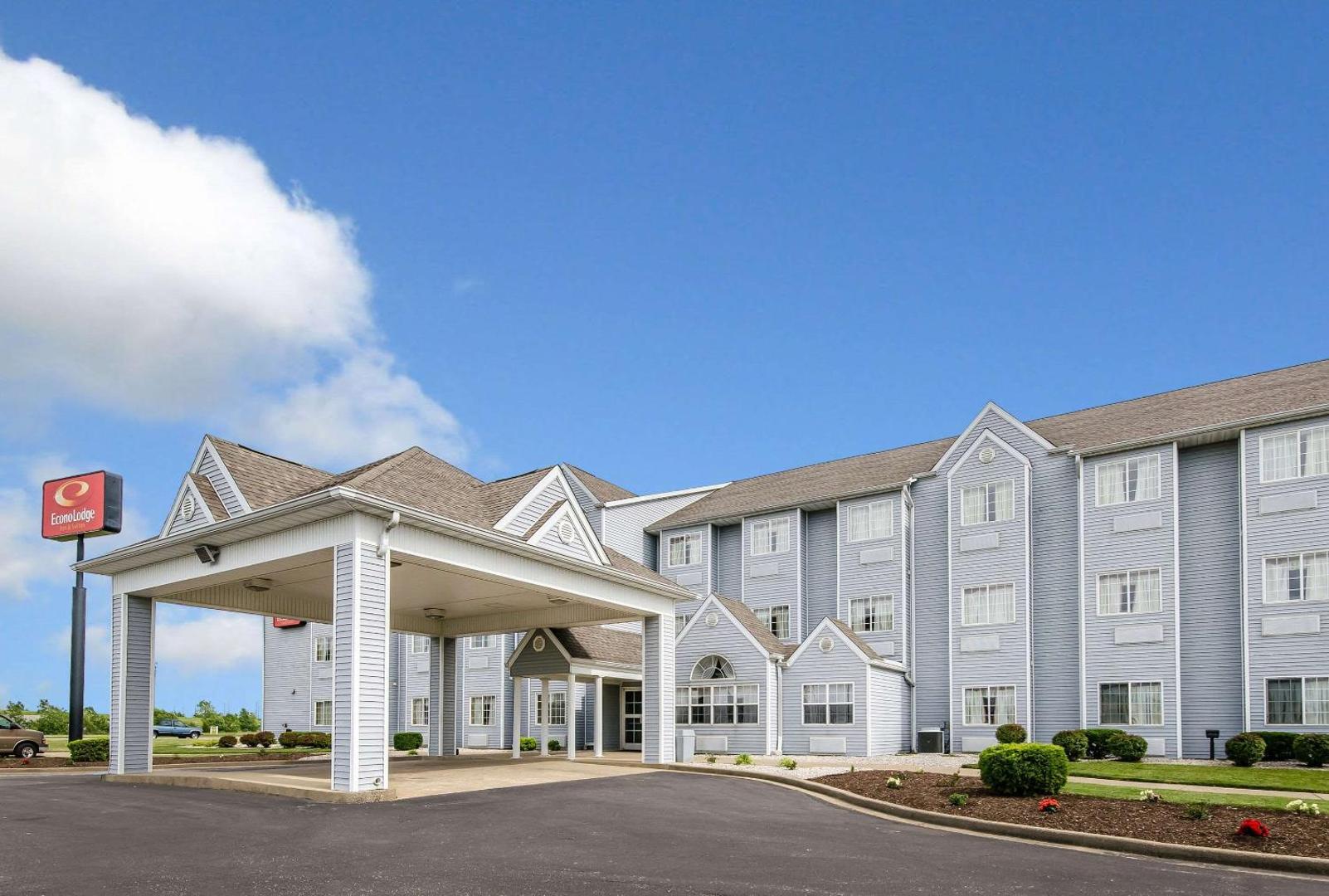 Econo Lodge Inn & Suites