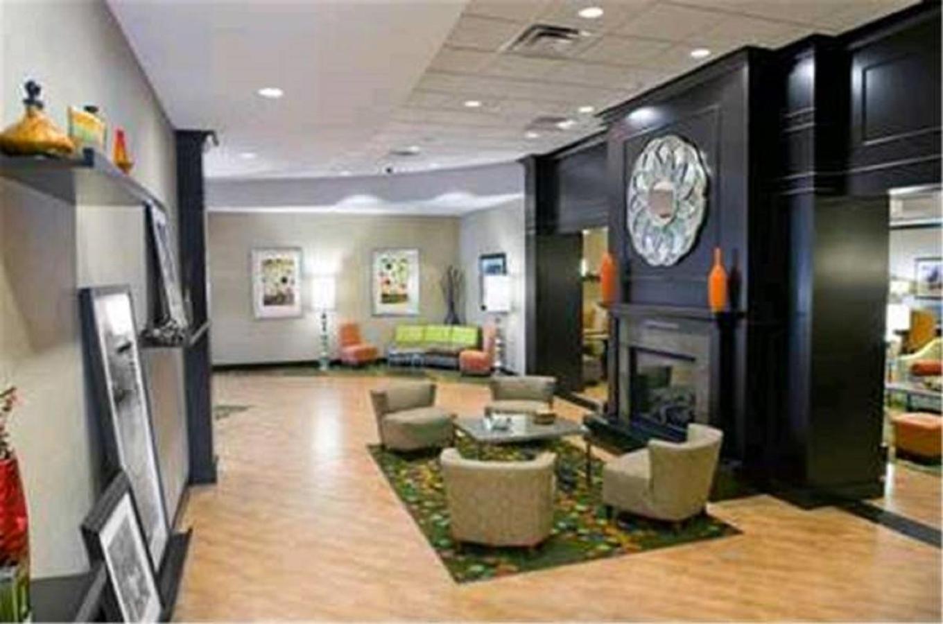 Hampton Inn Evansville/Airport