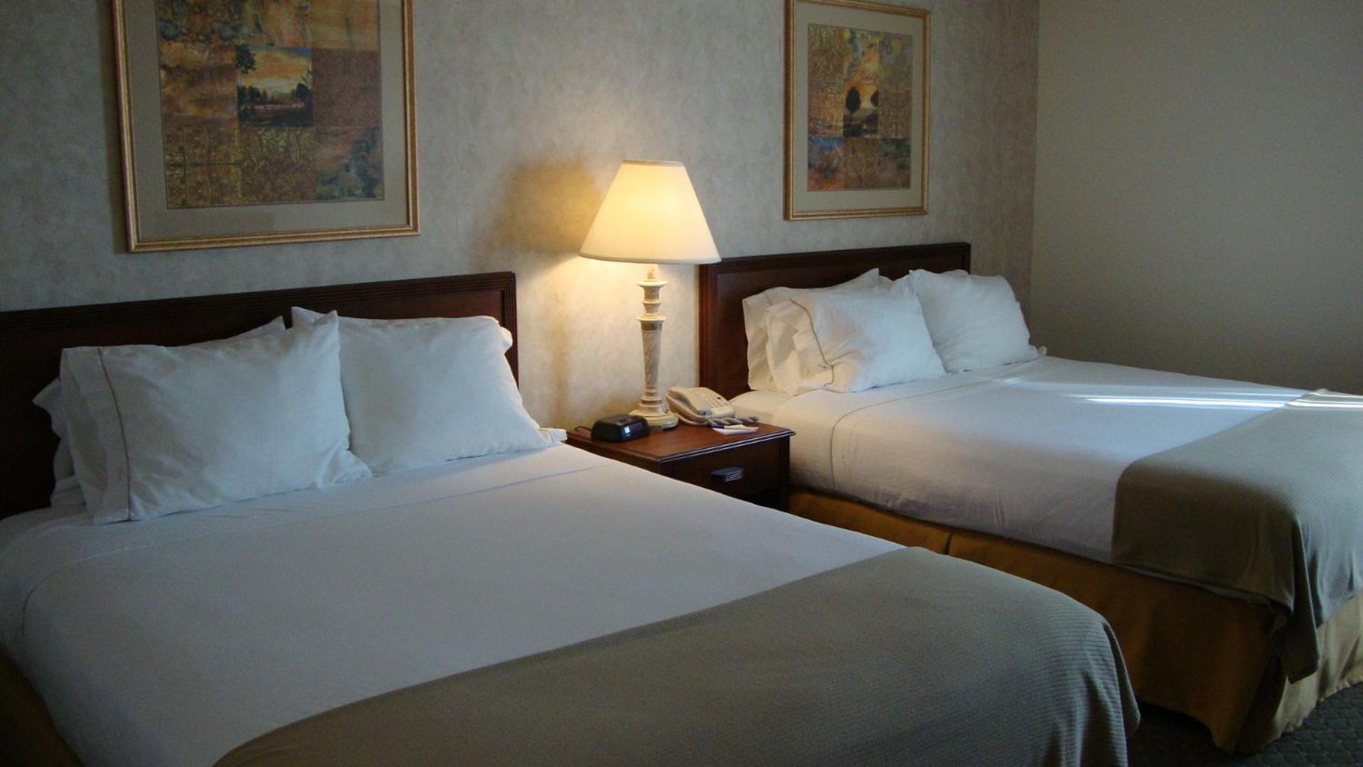 Holiday Inn Express Evansville - West