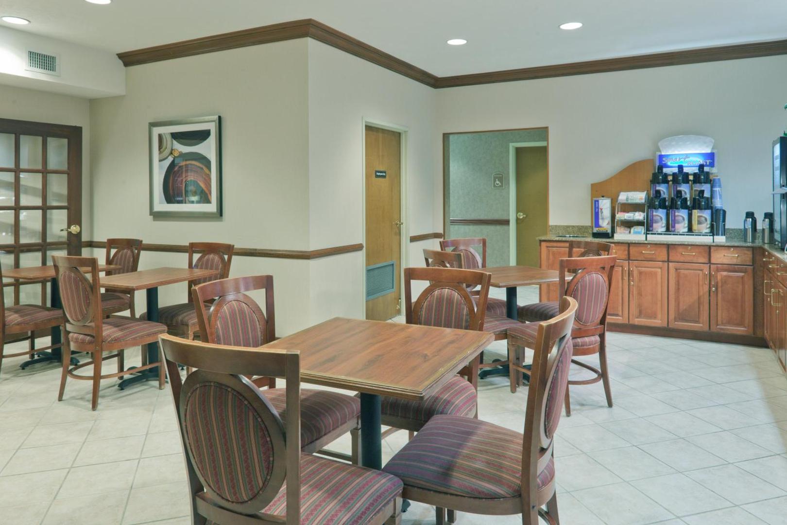Holiday Inn Express Evansville - West