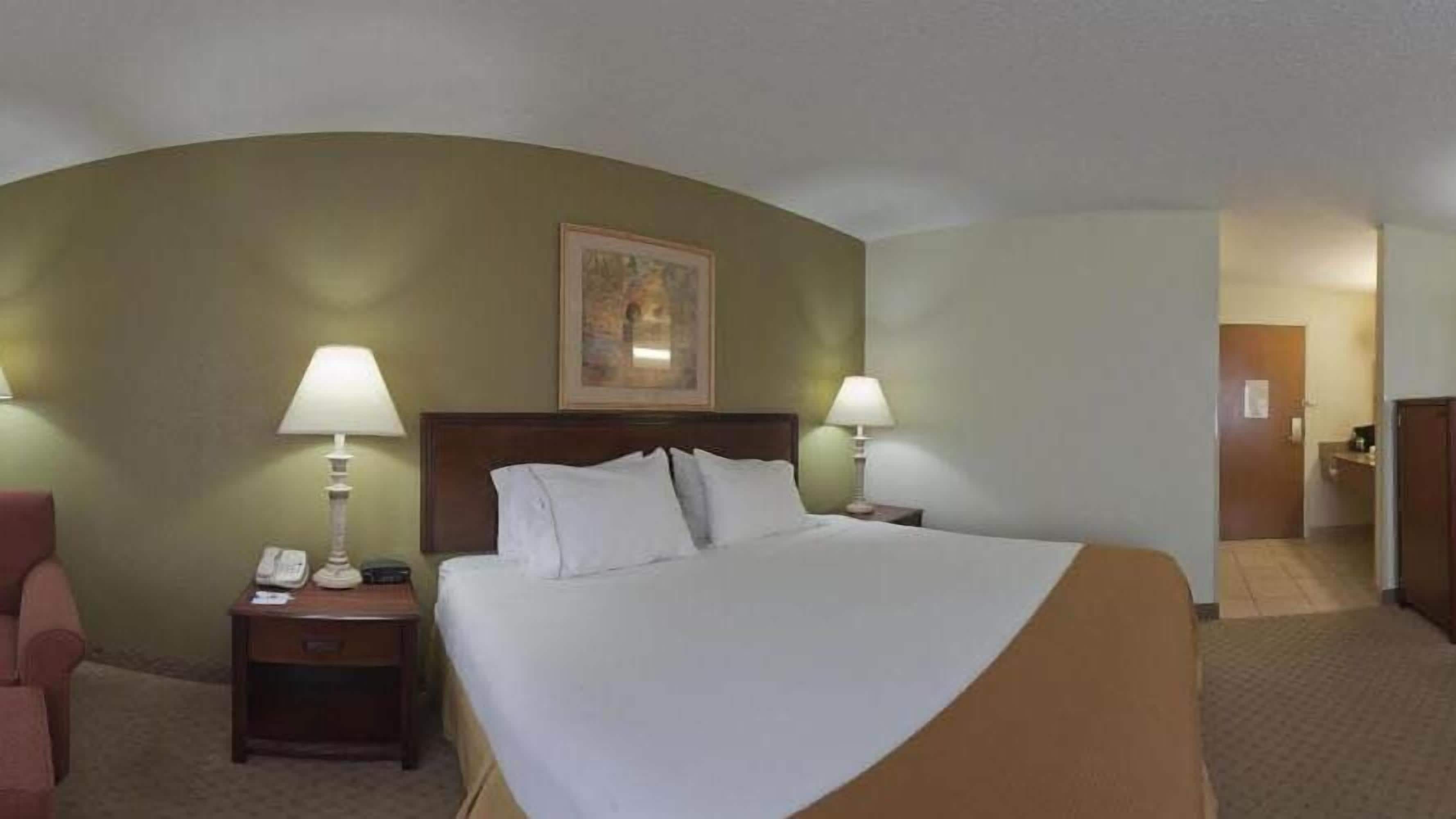 Holiday Inn Express Evansville - West