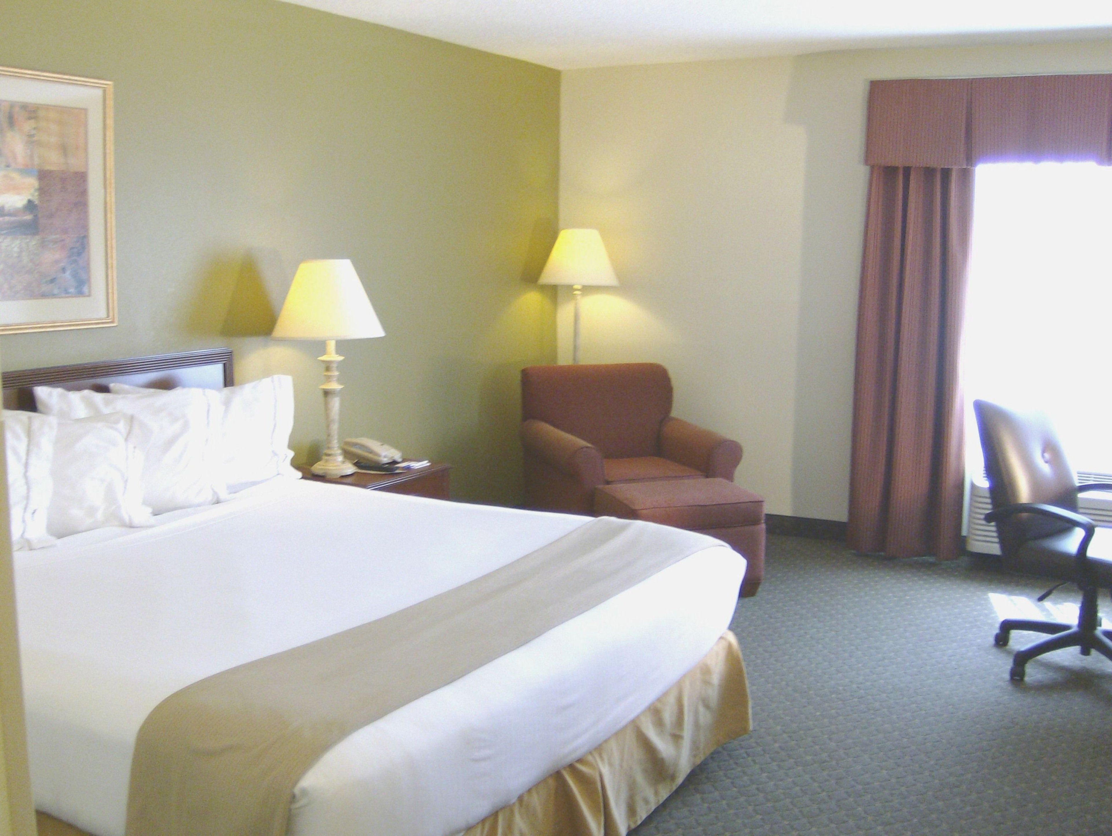 Holiday Inn Express Evansville - West