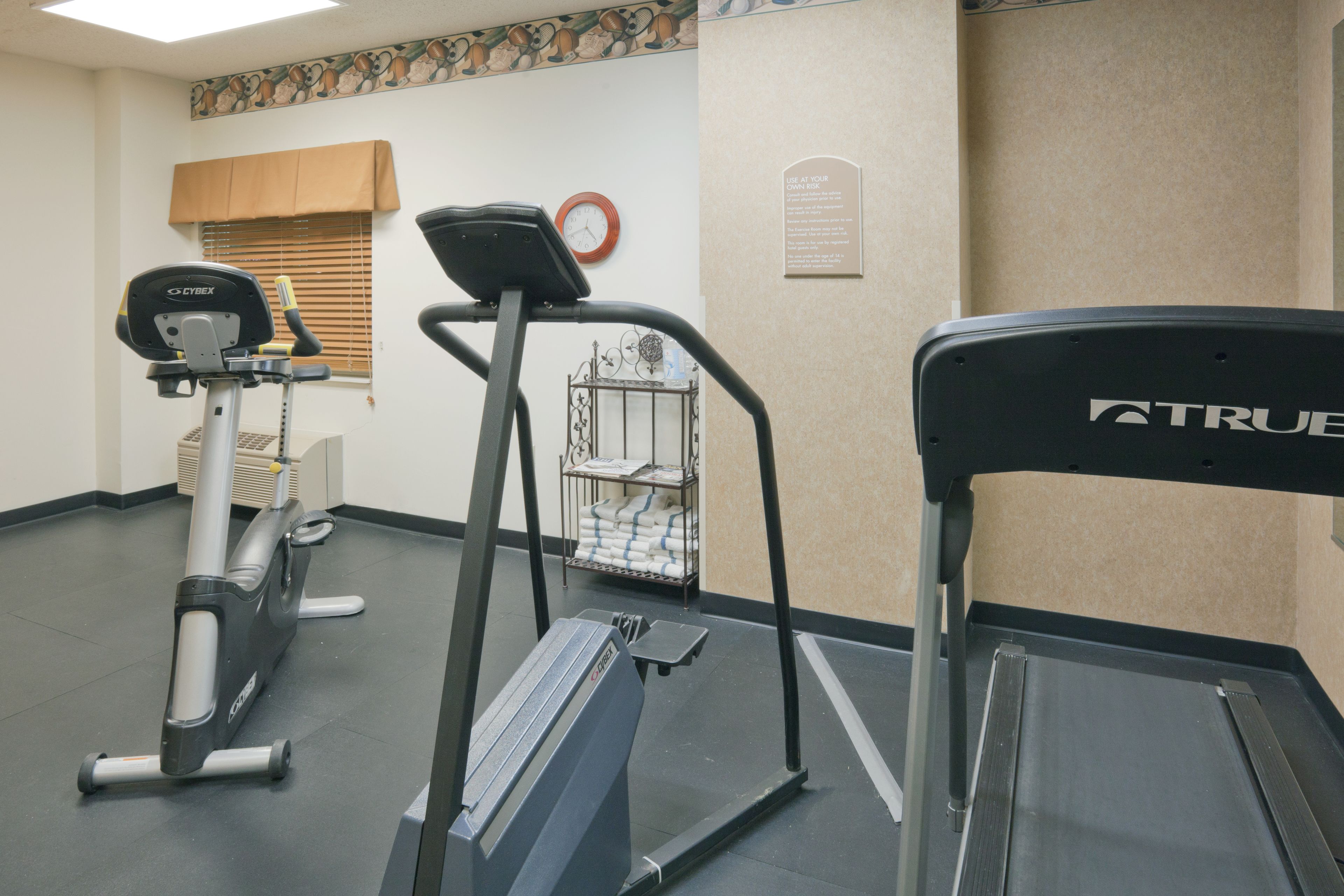 Holiday Inn Express Evansville - West