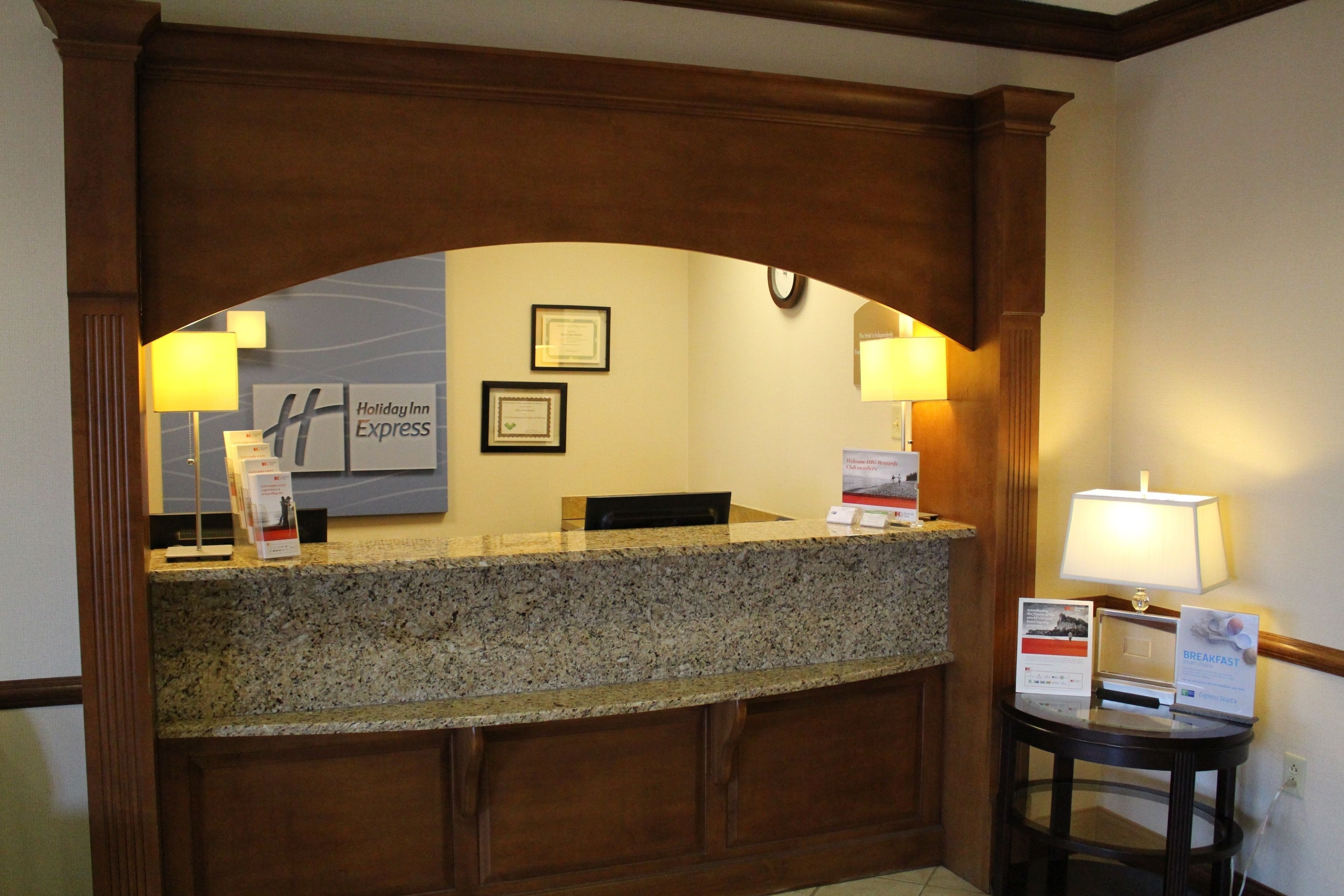 Holiday Inn Express Evansville - West