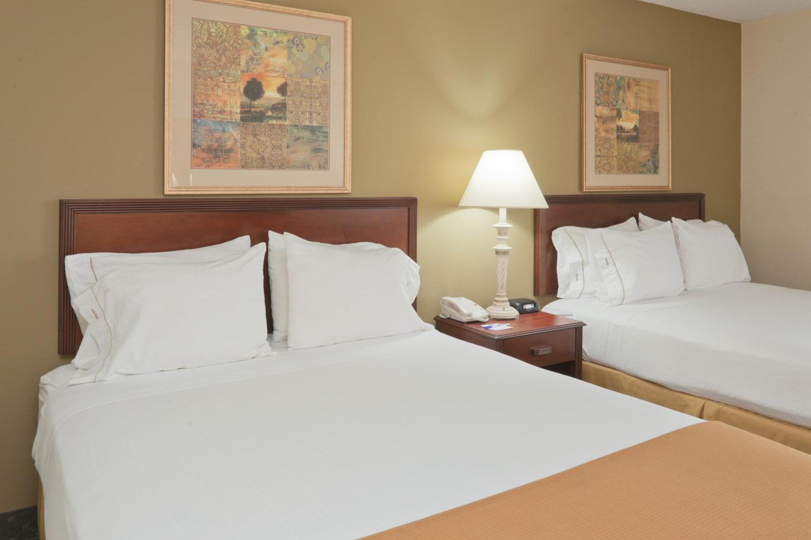 Holiday Inn Express Evansville - West