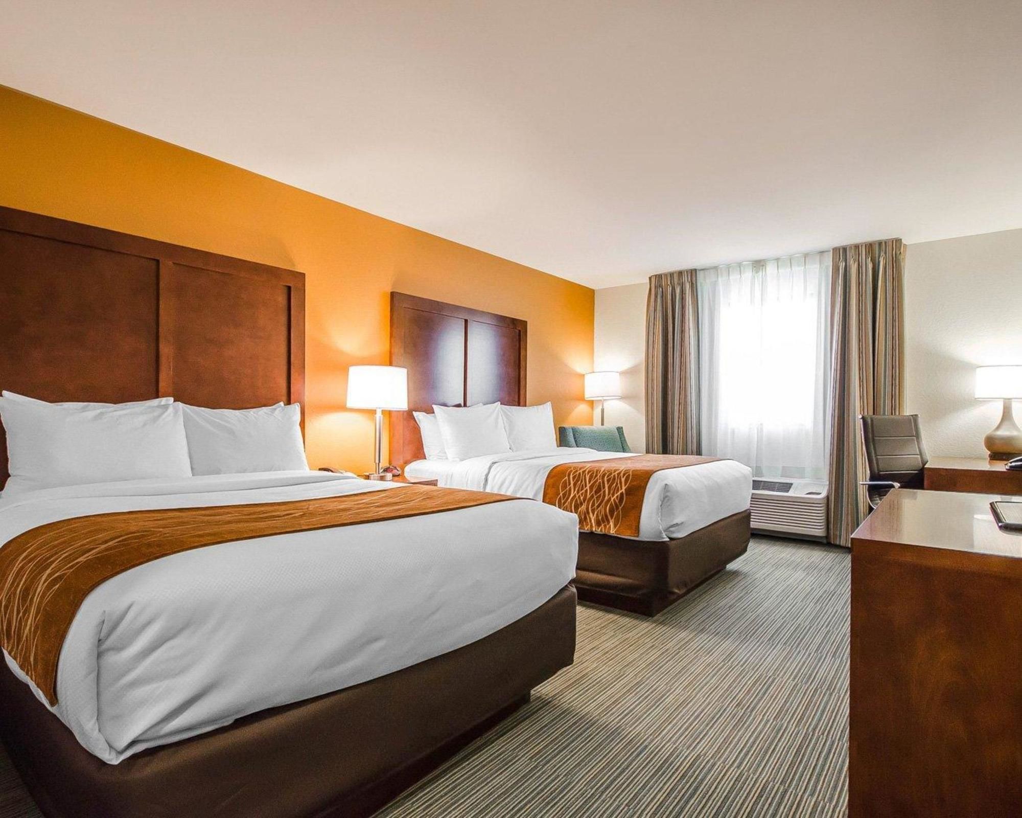 Red Roof Inn & Suites Ferdinand