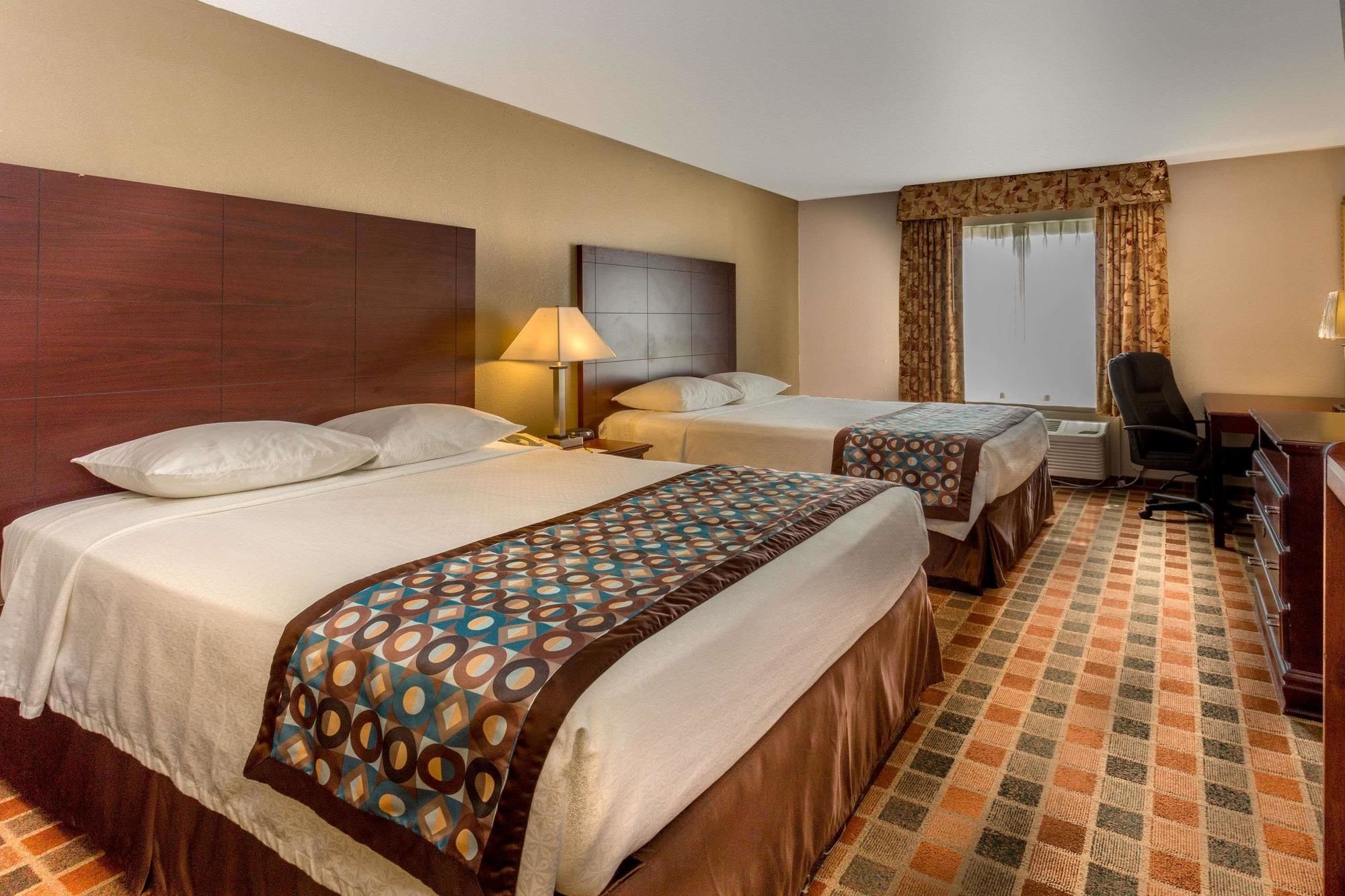 Super 8 by Wyndham Frankfort IN