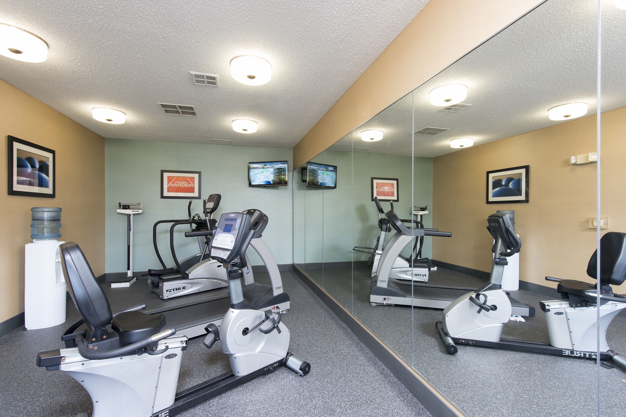 Holiday Inn Express Gas City