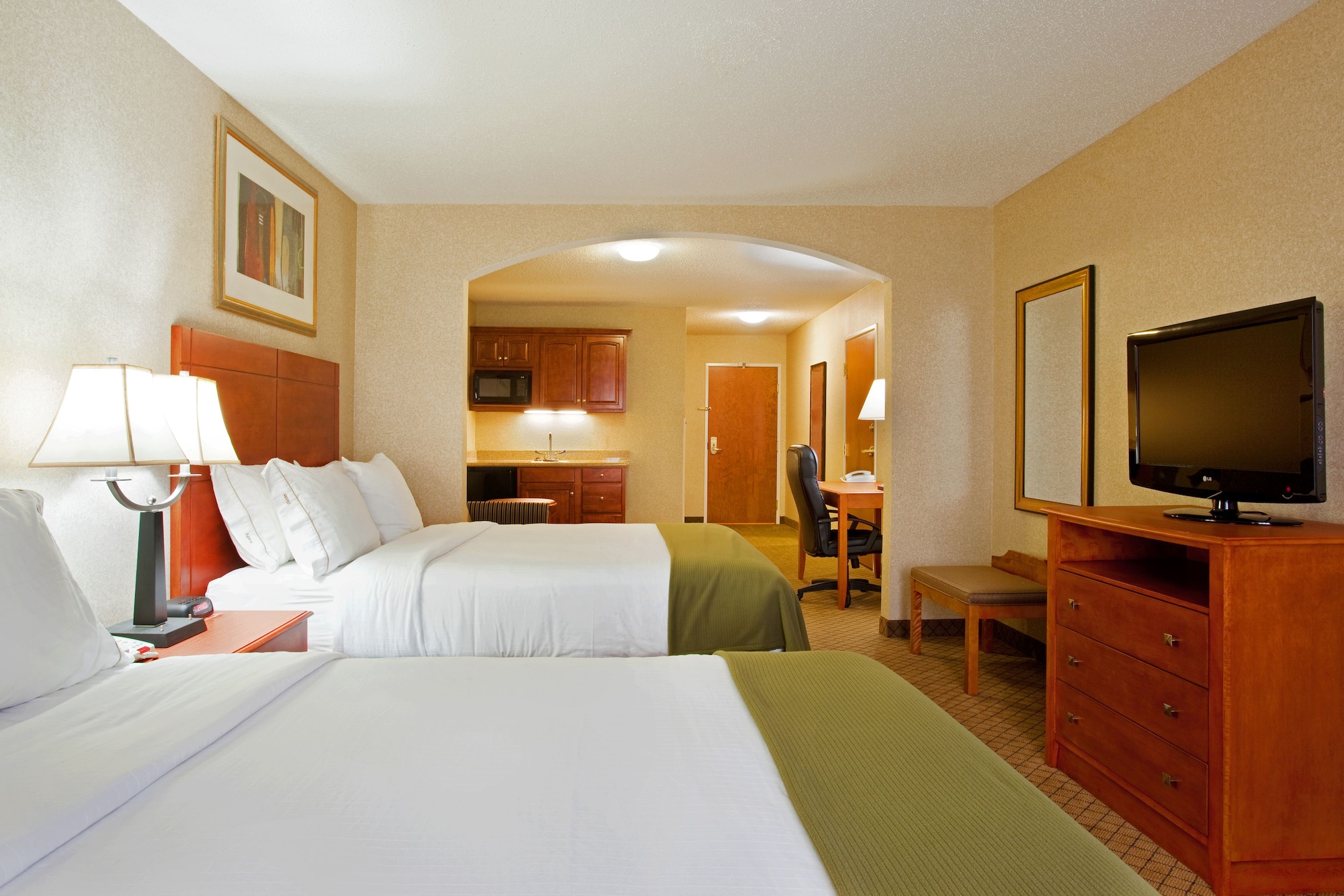 Holiday Inn Express Hotel & Suites Goshen