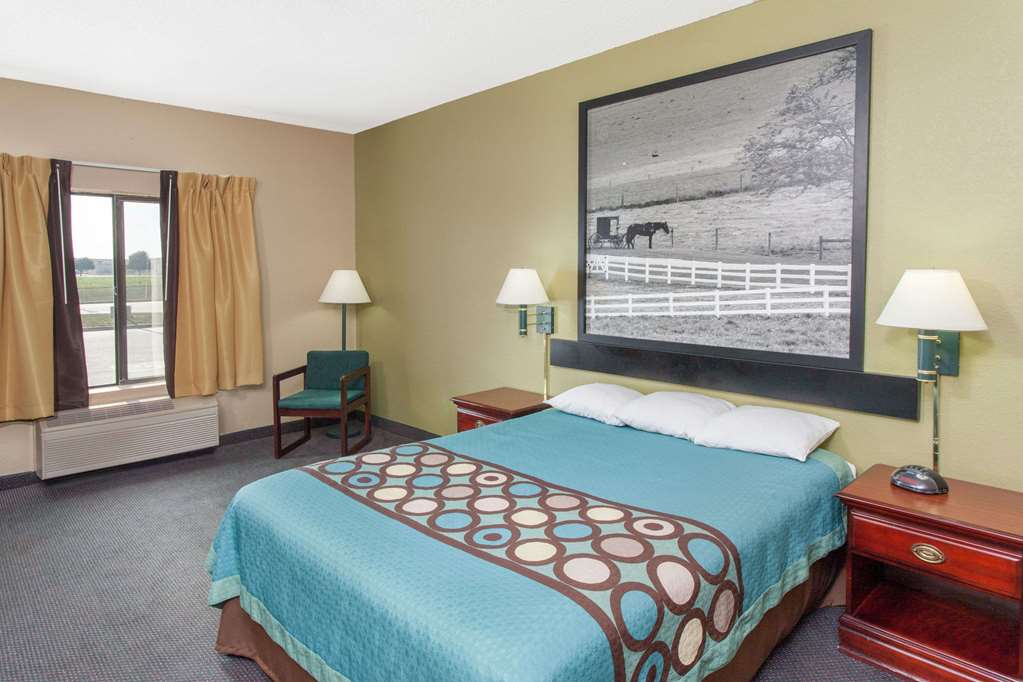 Super 8 by Wyndham Goshen