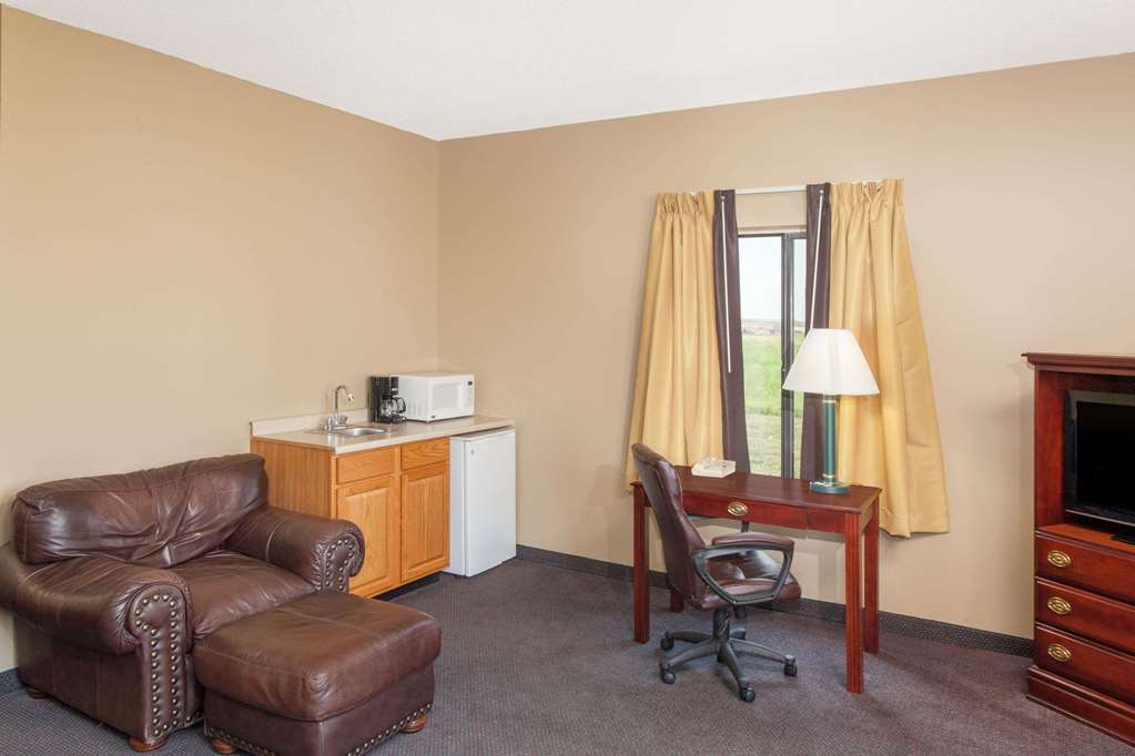 Super 8 by Wyndham Goshen