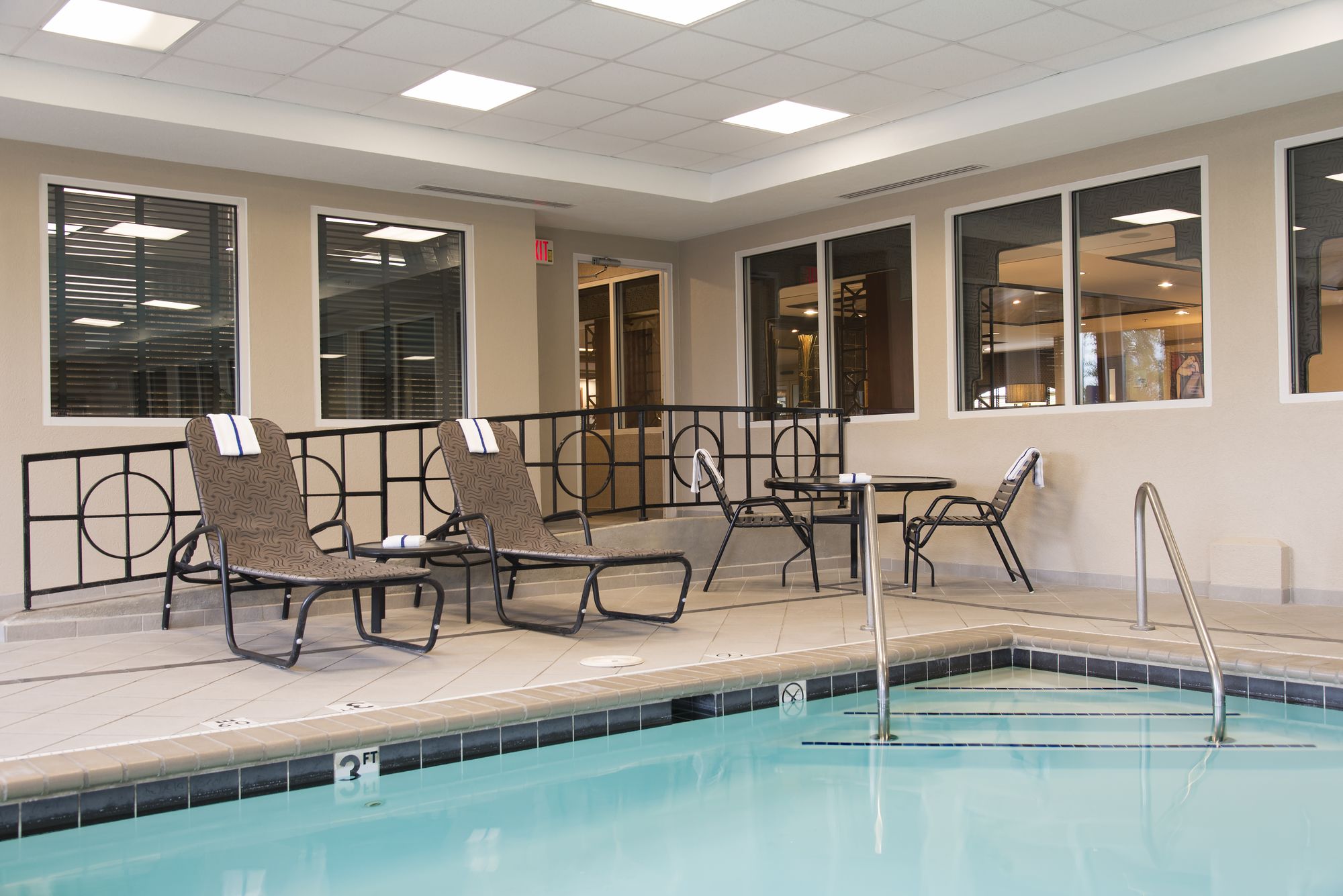 Holiday Inn Express Hotel & Suites Greenwood